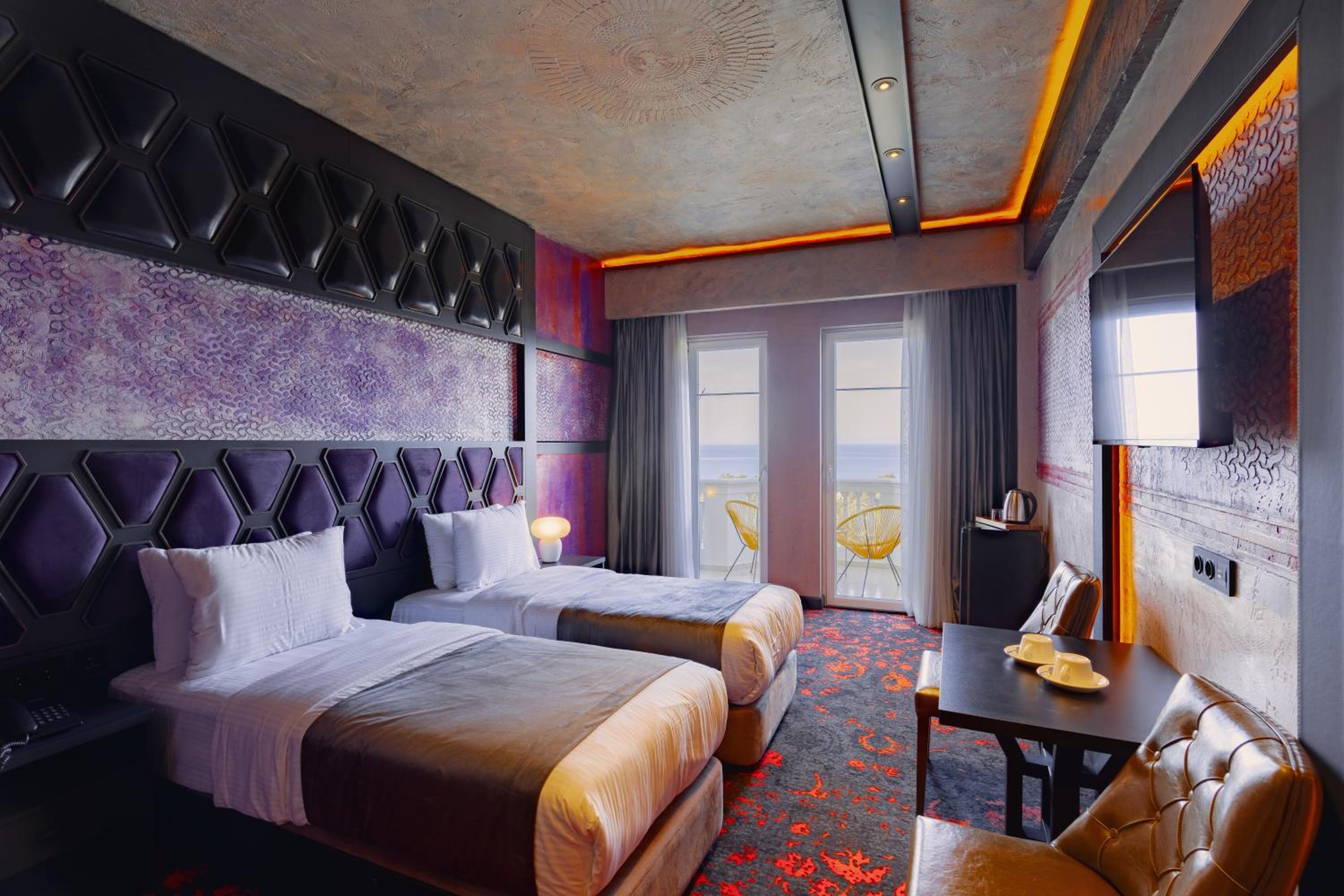 מלון טאפי רוז׳ דיזיין בוטיק בטומי — Deluxe Double or Twin Room with Sea View