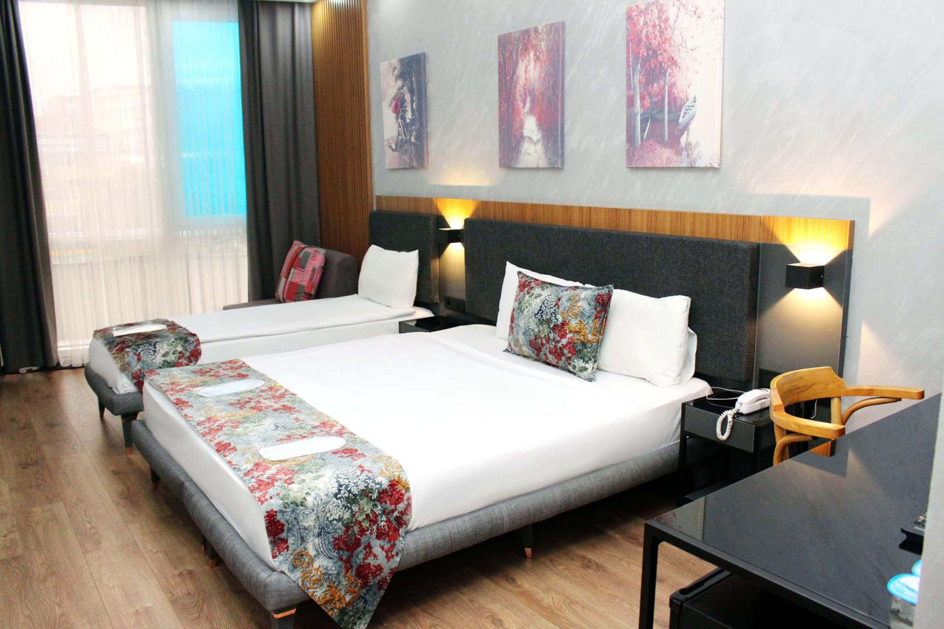Deluxe Triple Room photo 1