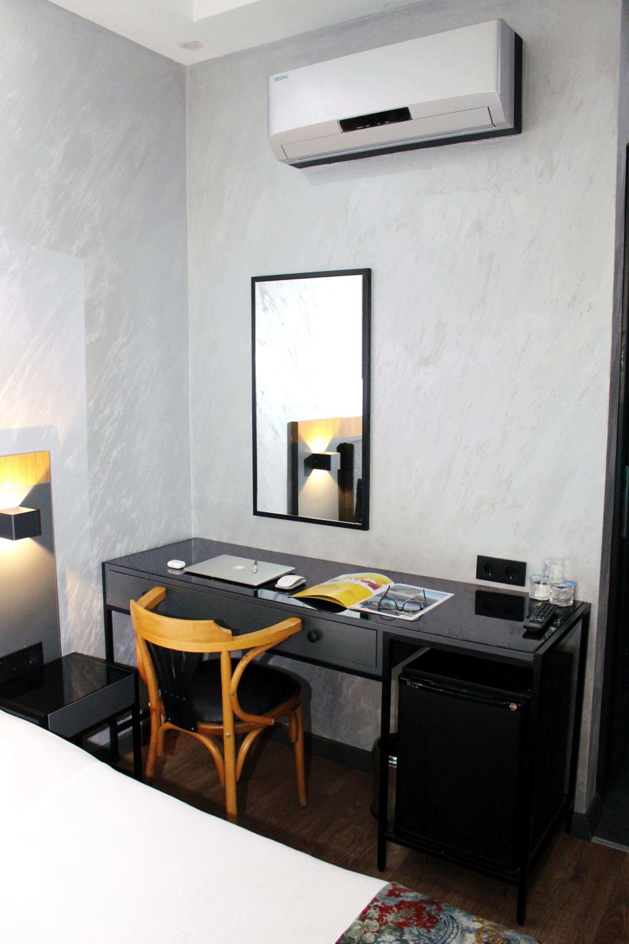 Deluxe Double or Twin Room photo 3