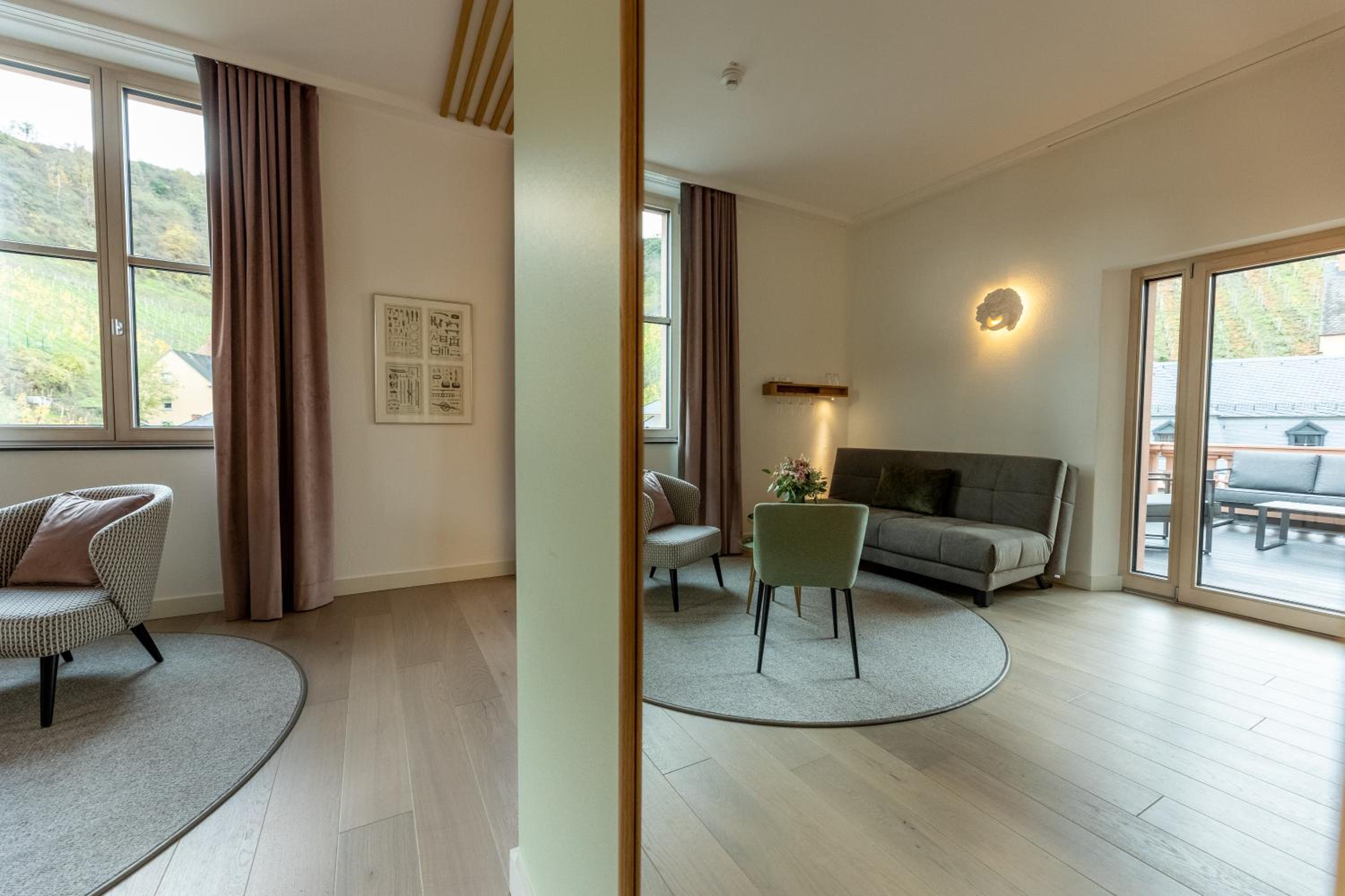 Suite - Photo 3