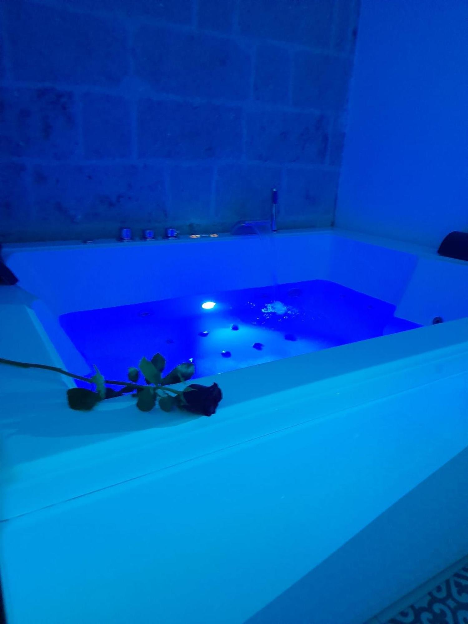 Deluxe Double Room with Bath - Photo 75