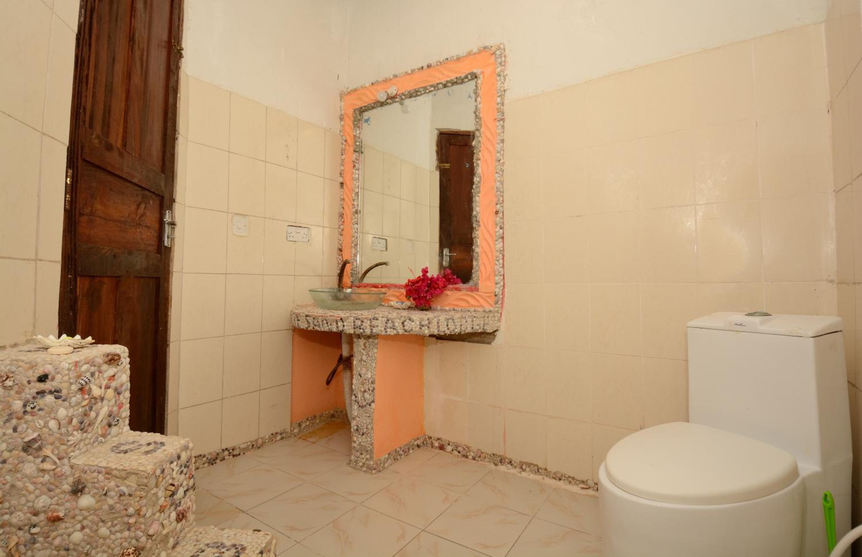 Quadruple Room with Garden View - Photo 2