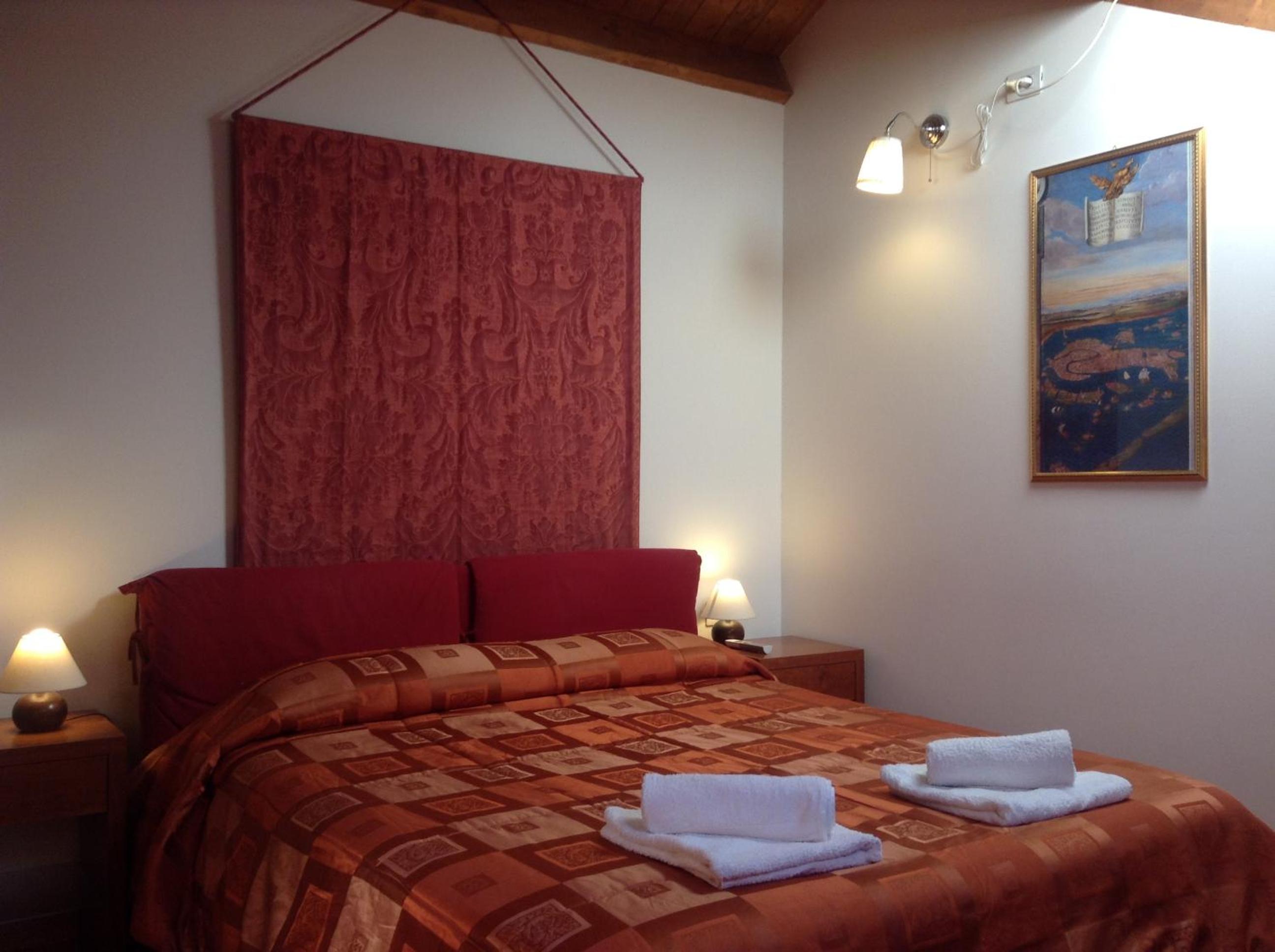 One-Bedroom Apartment - Split Level