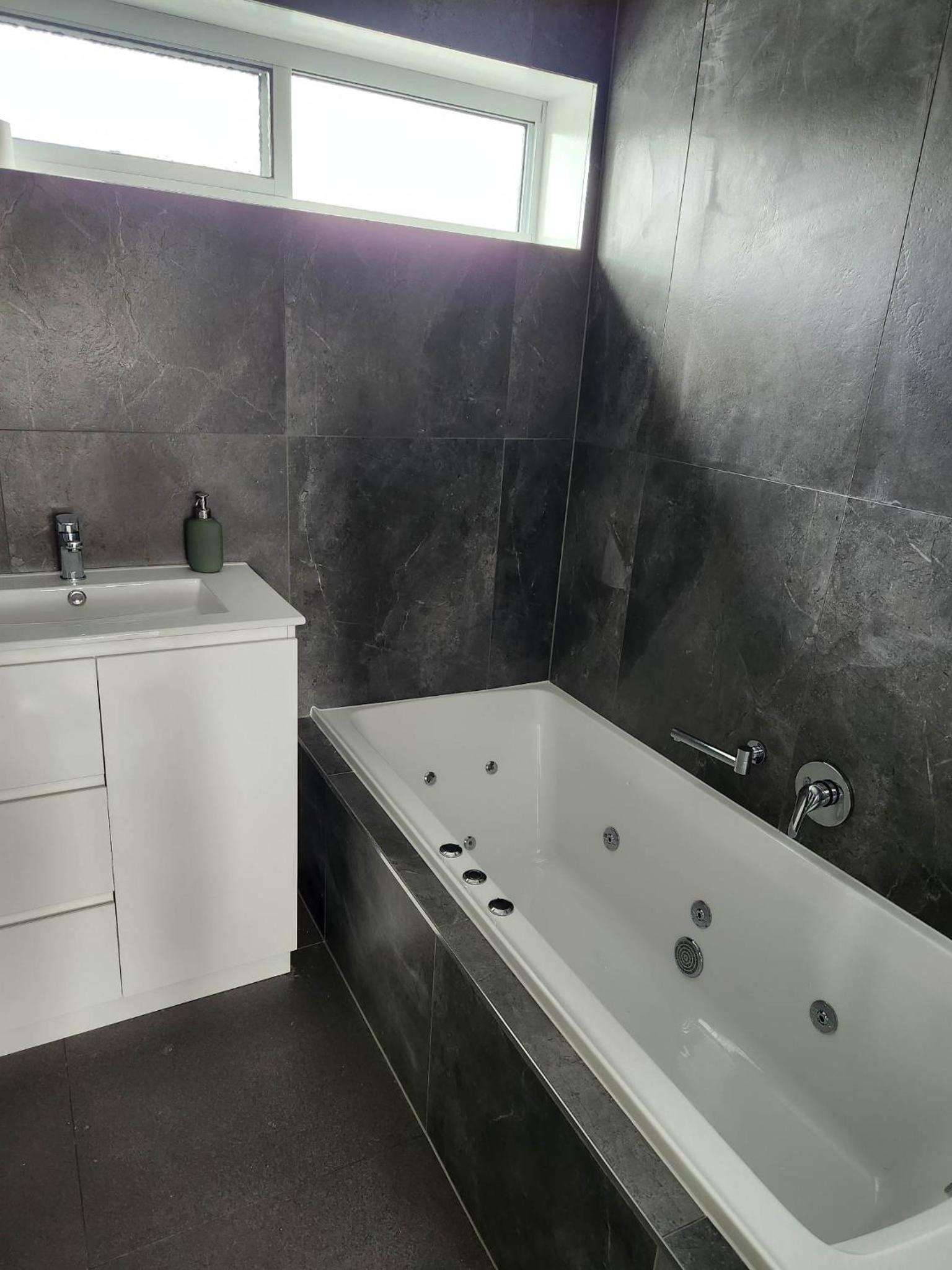 King Room with Spa Bath photo 2