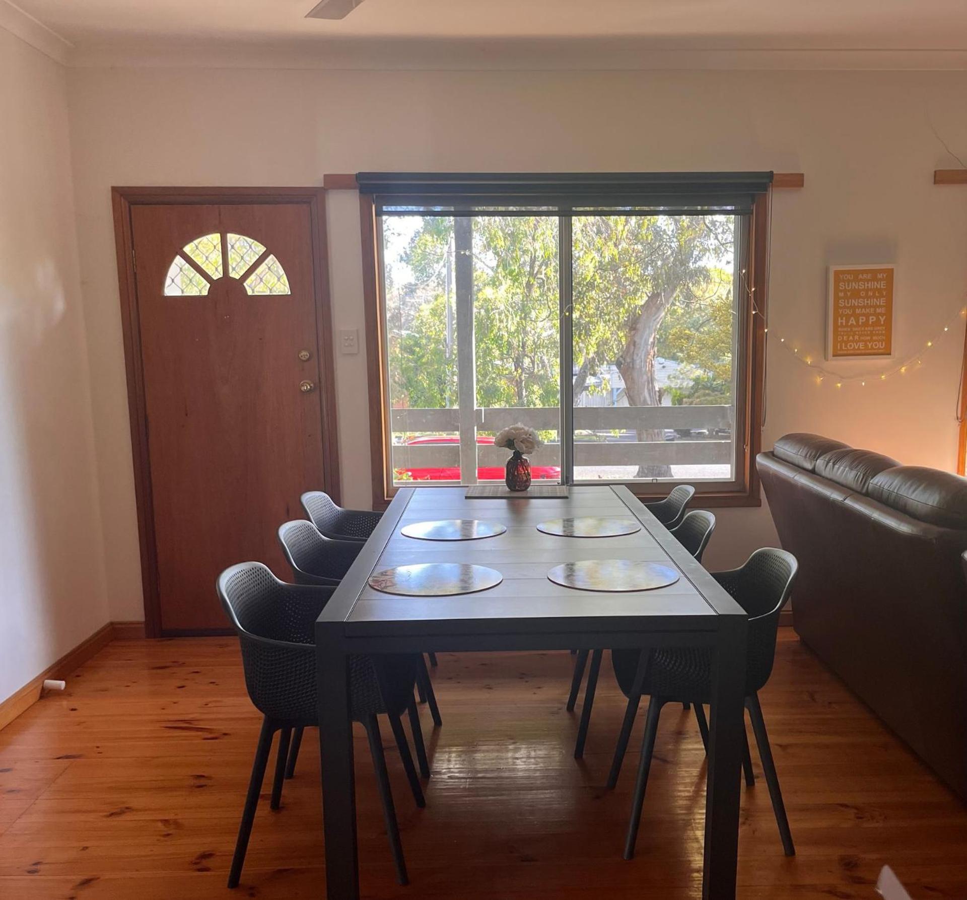 Three-Bedroom House photo 2