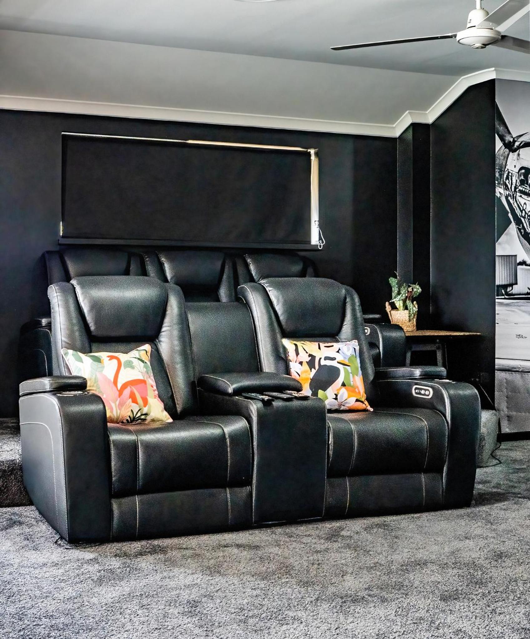 Penthouse Apartment photo 2