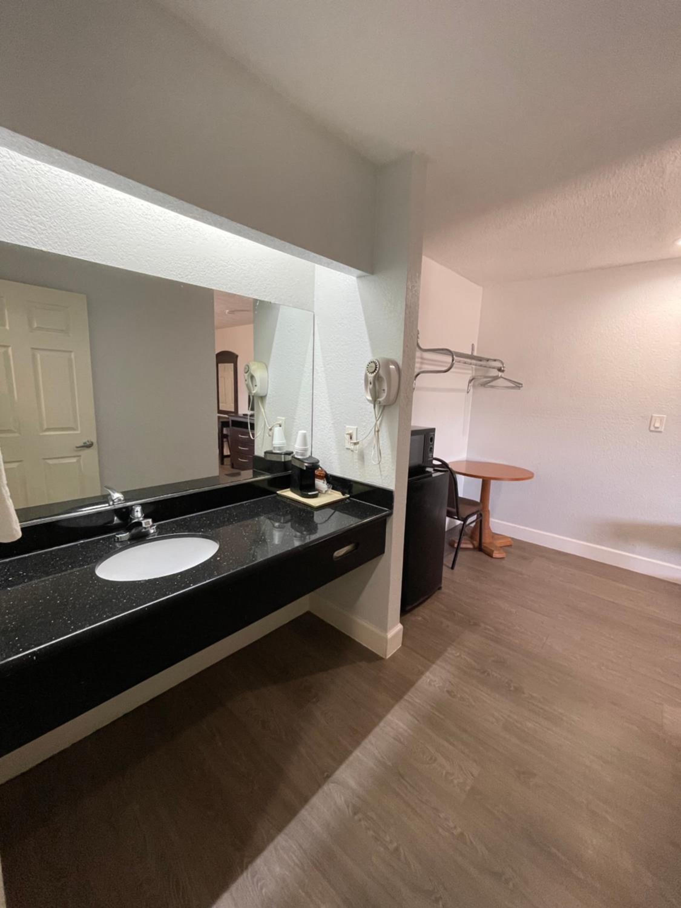 King Room - Photo 8