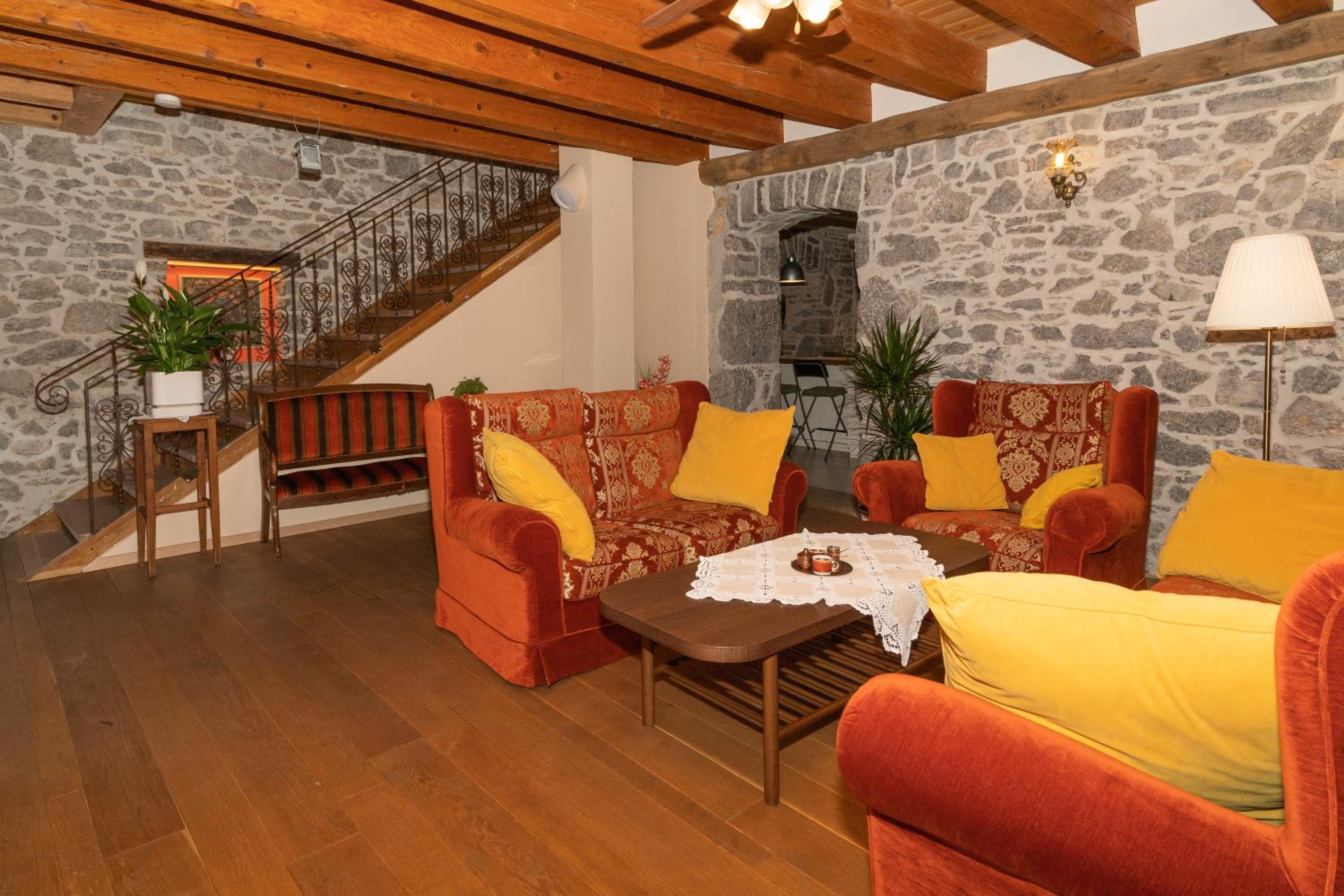 Villa photo 1