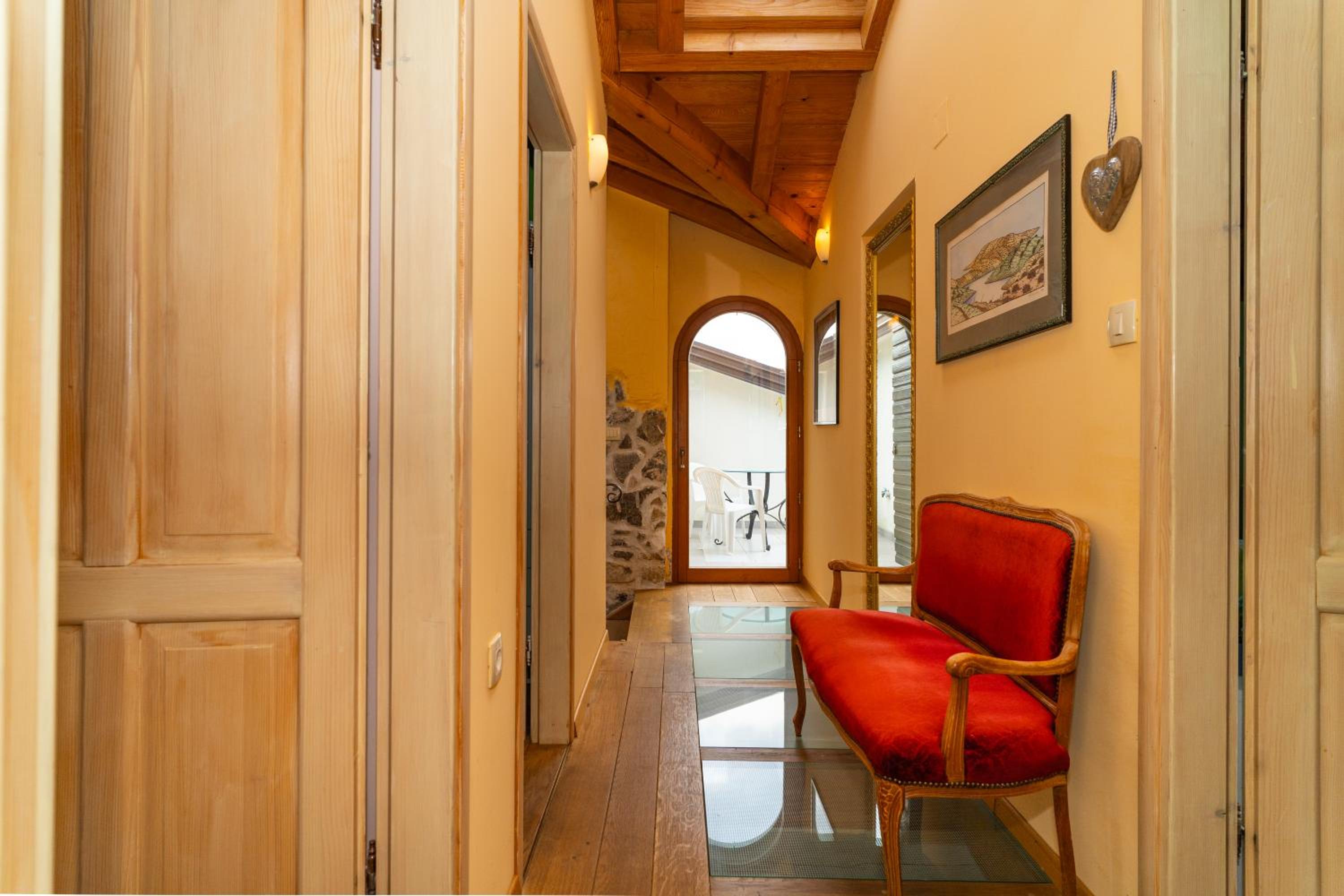 Villa photo 2