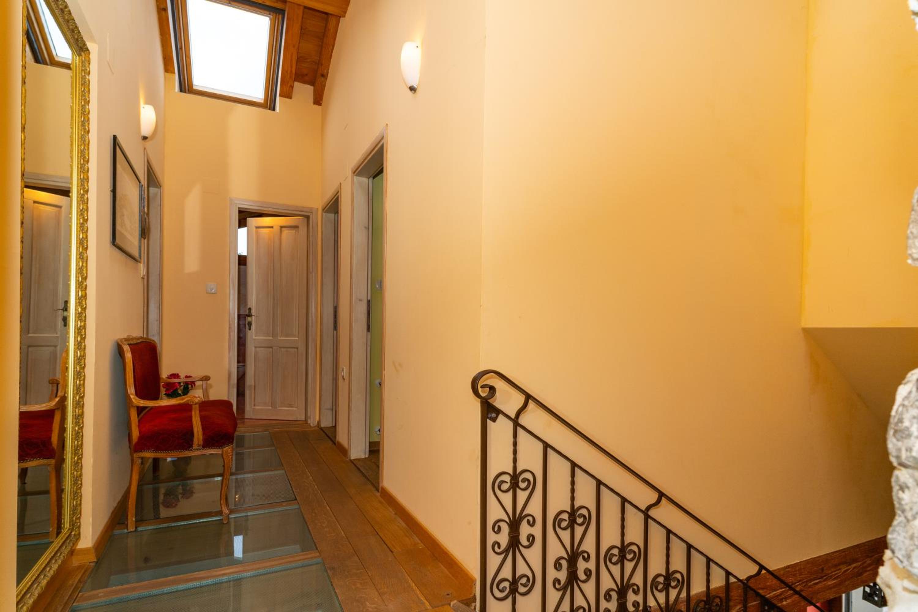 Villa photo 3