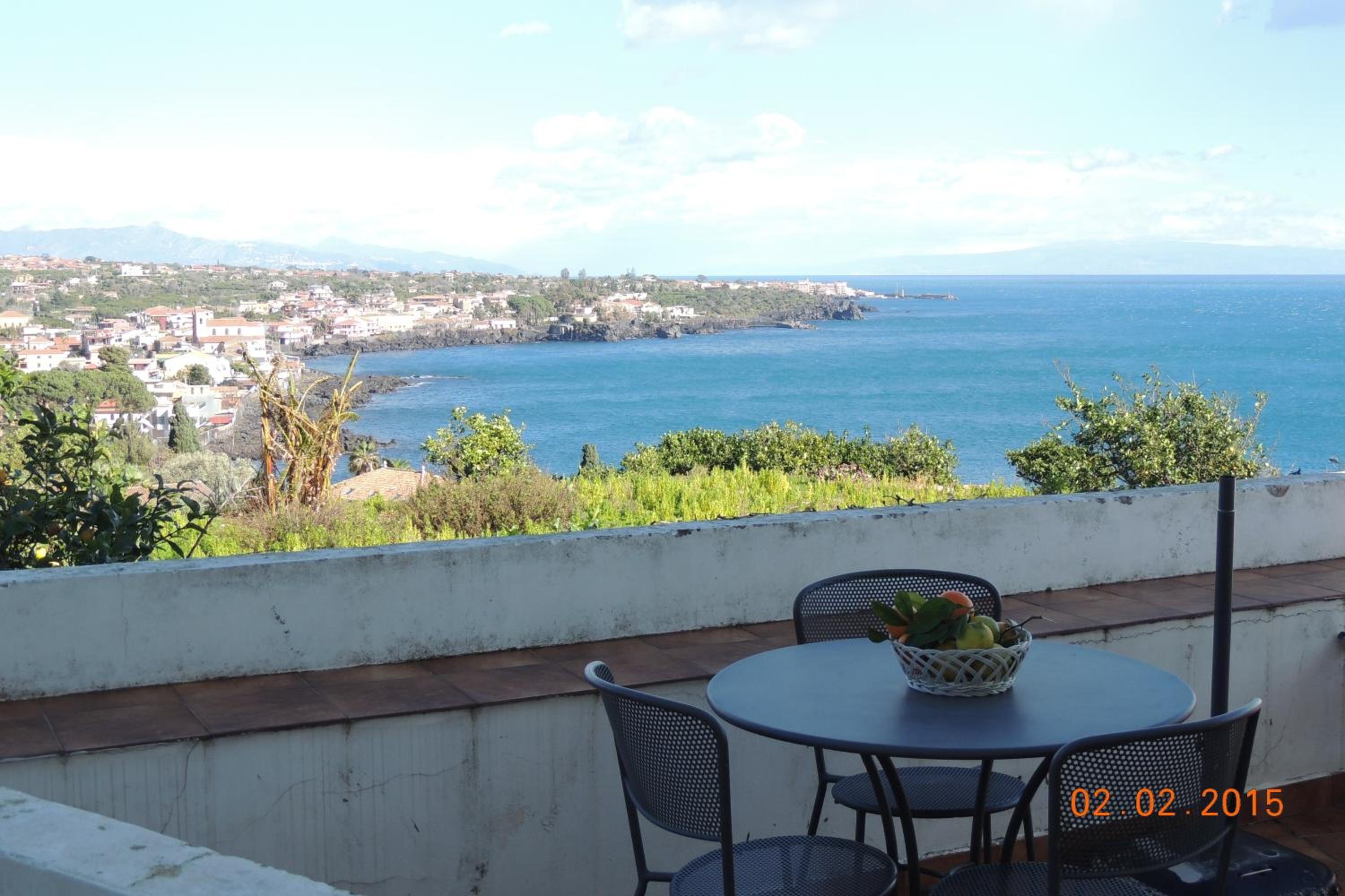 Studio with Balcony and Sea View photo 3