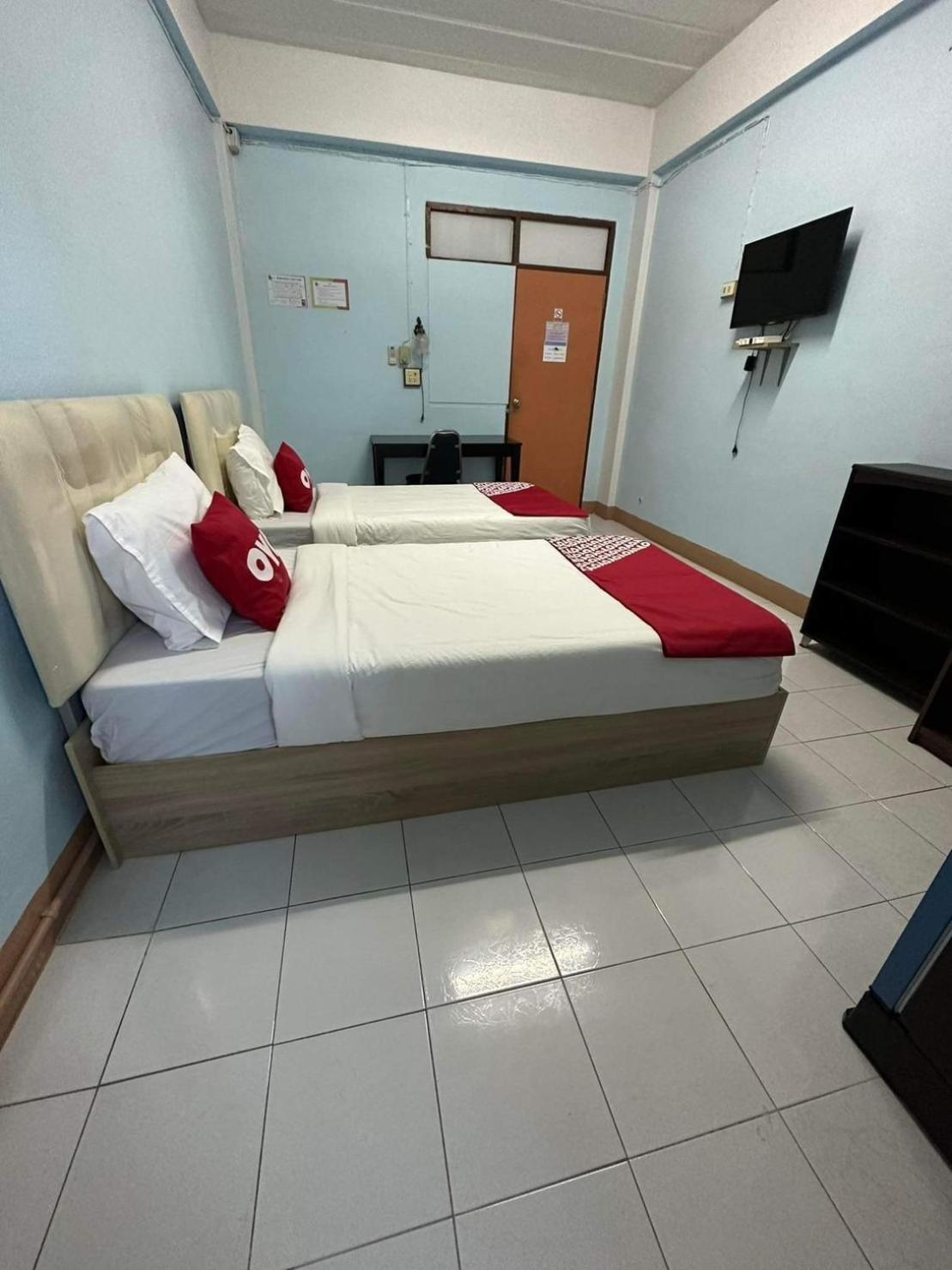 Standard Twin Room photo 3