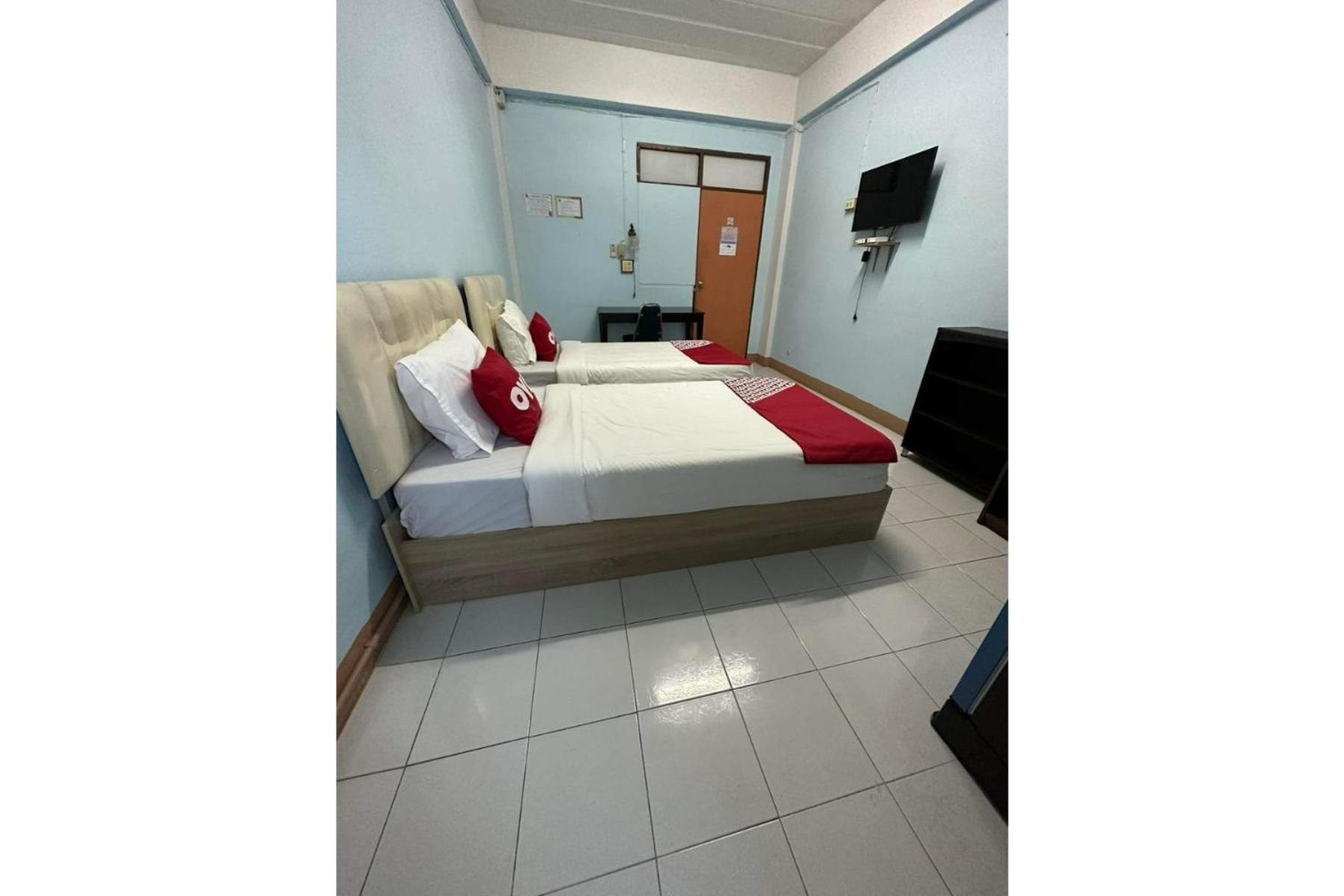Standard Twin Room photo 1