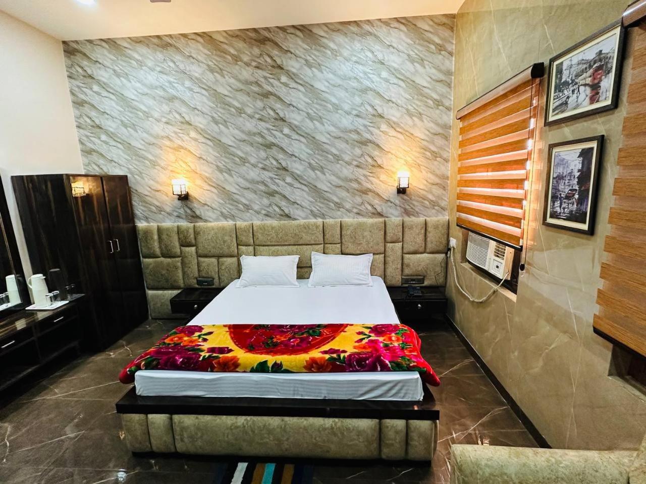 Deluxe Double or Twin Room - Photo 27