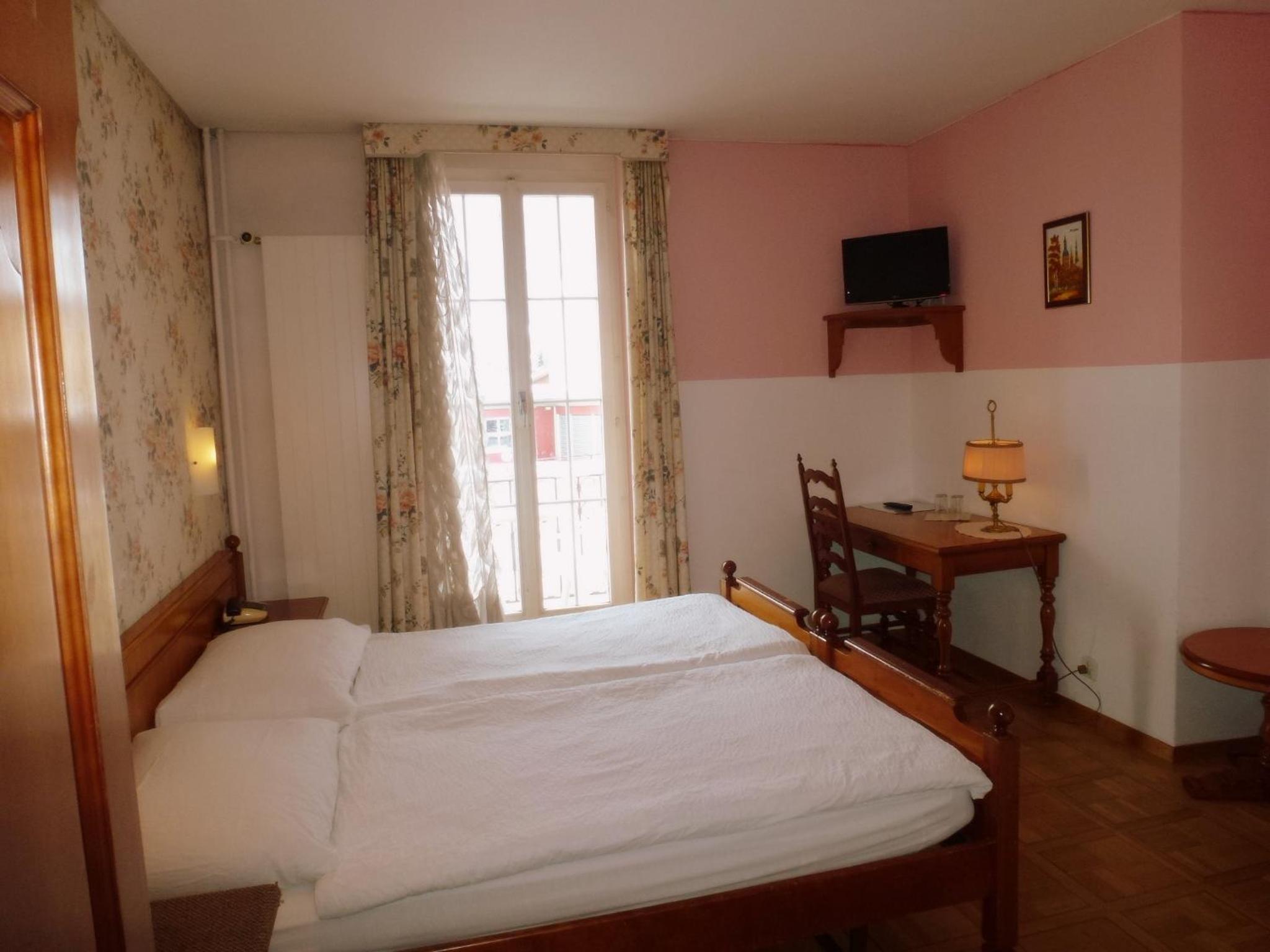 Double Room - Photo 8