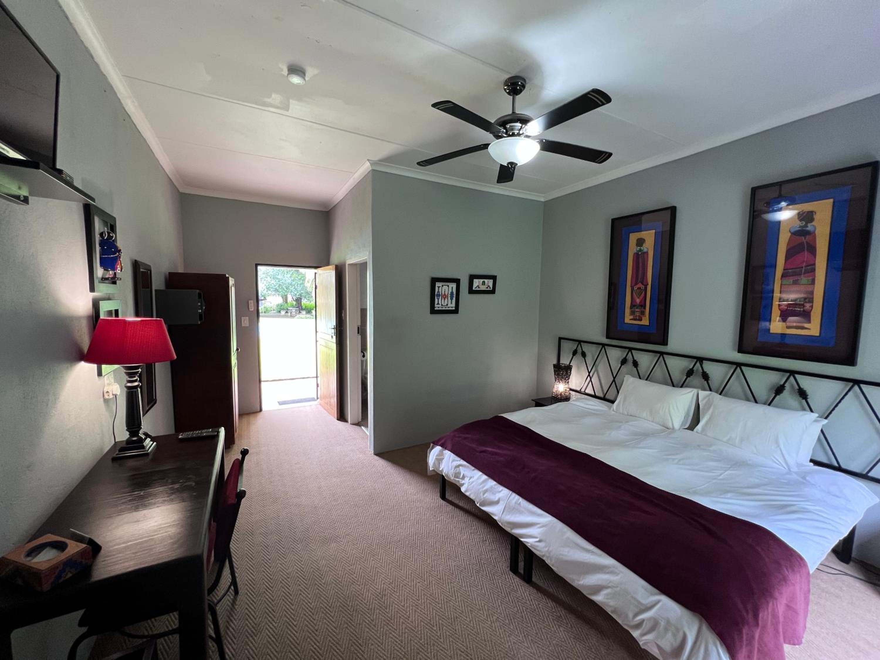 Double or Twin Room with Garden View photo 3
