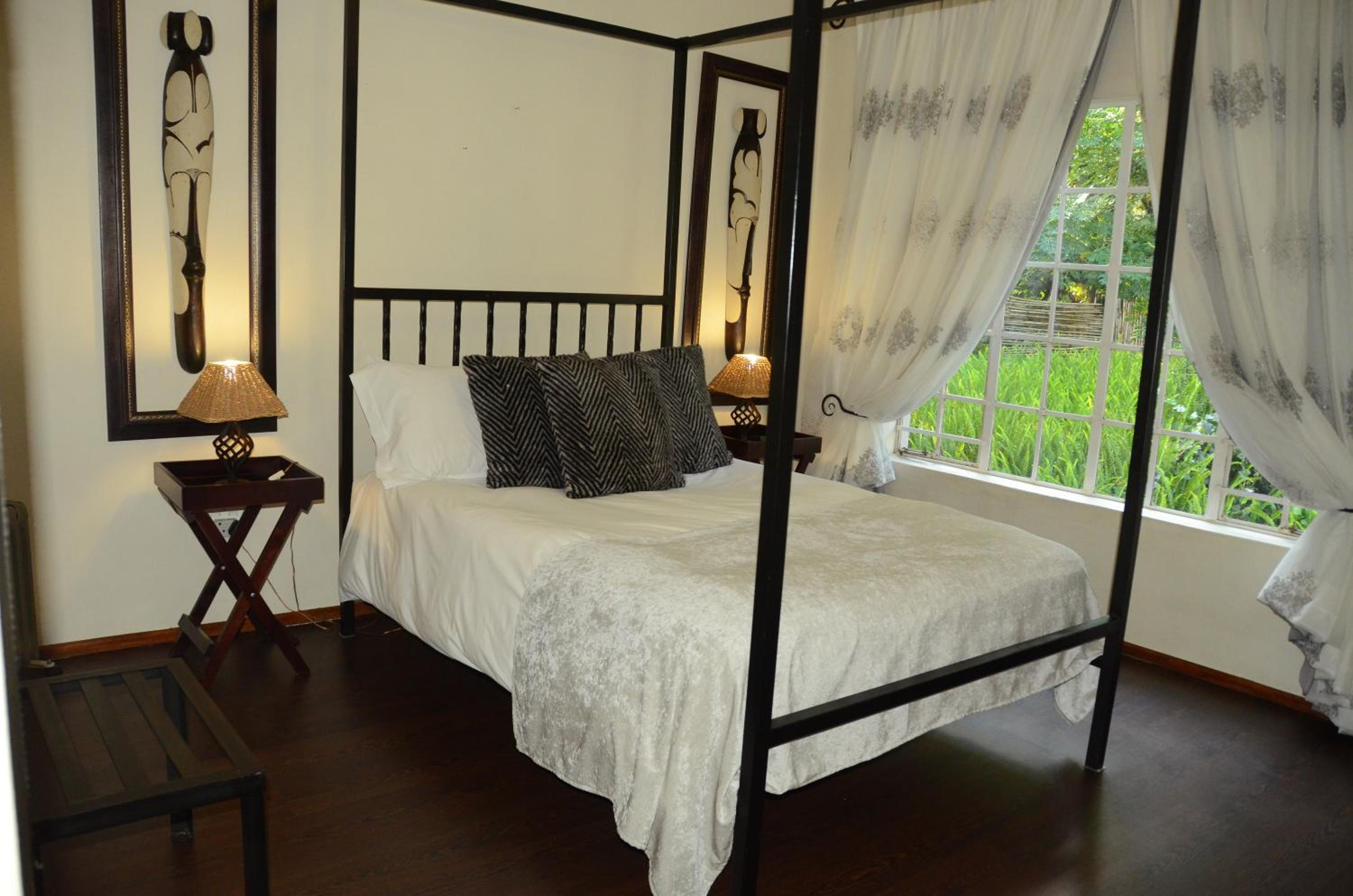 Double Room with Pool View photo 2