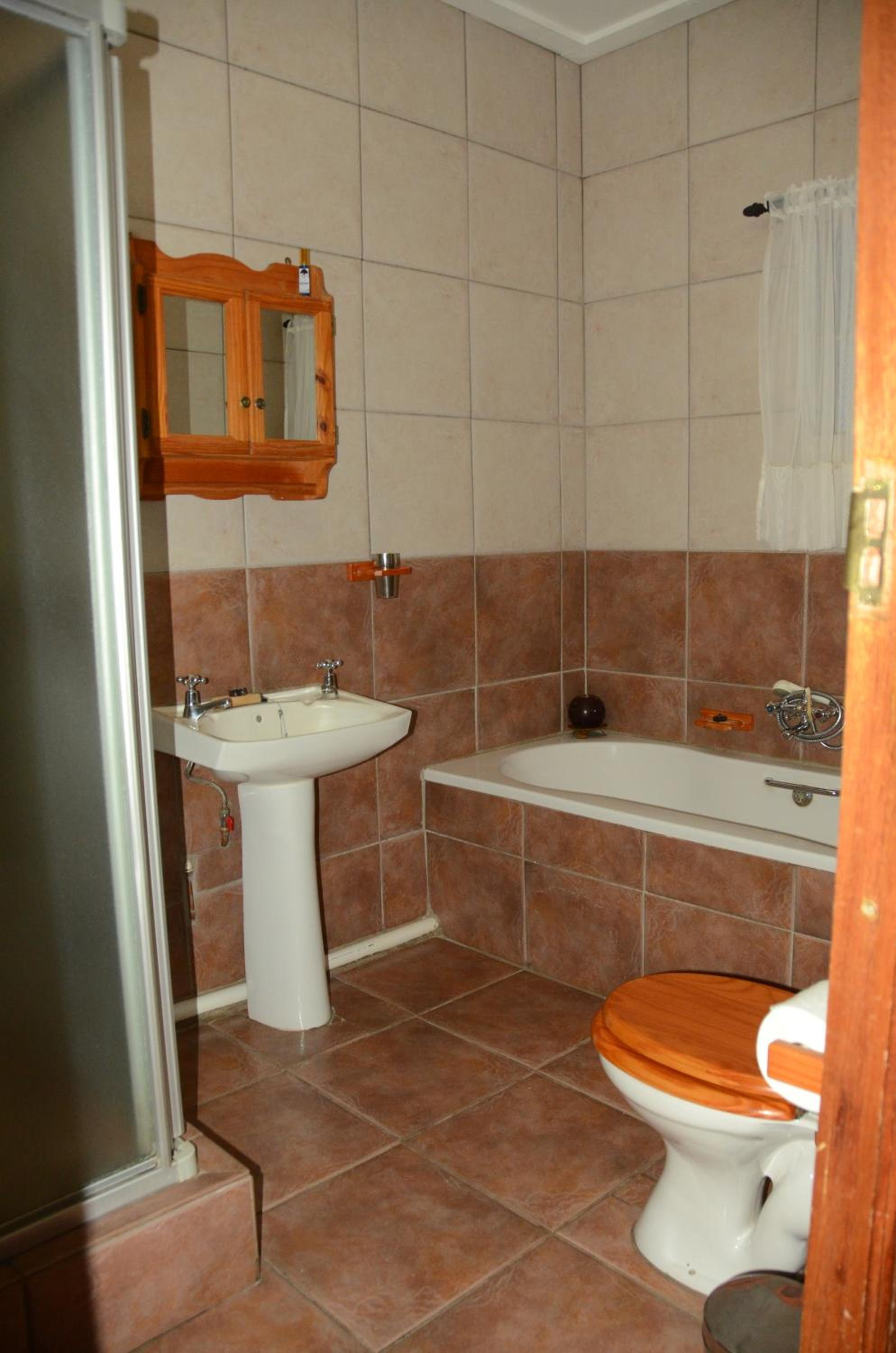 Double or Twin Room with Garden View photo 2