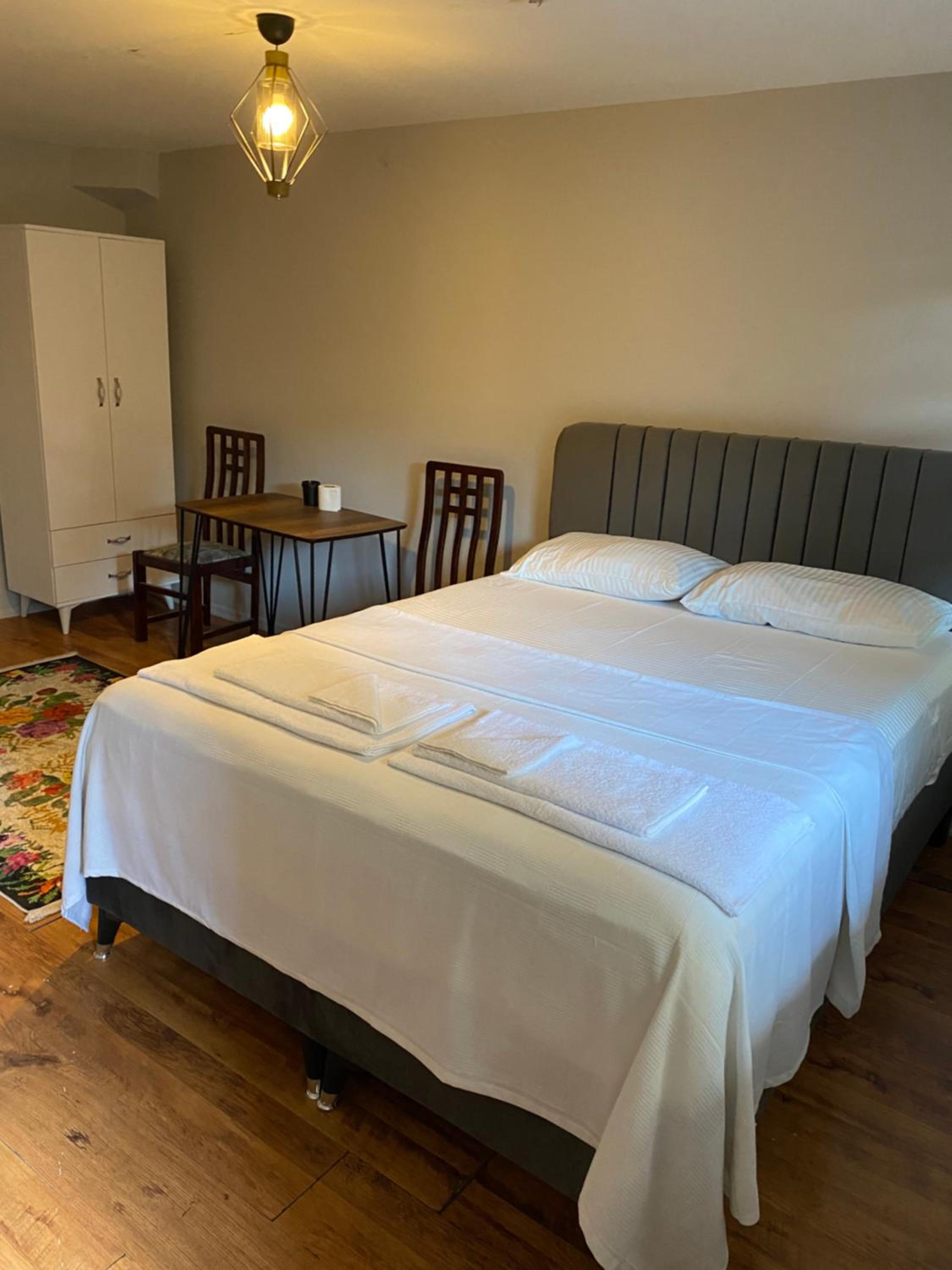 Large Double Room photo 2