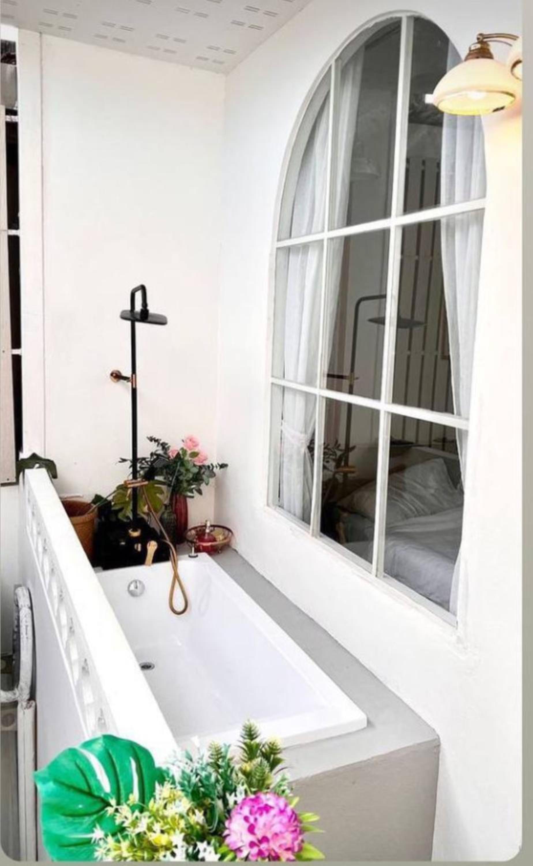 Suite with Balcony - Photo 14