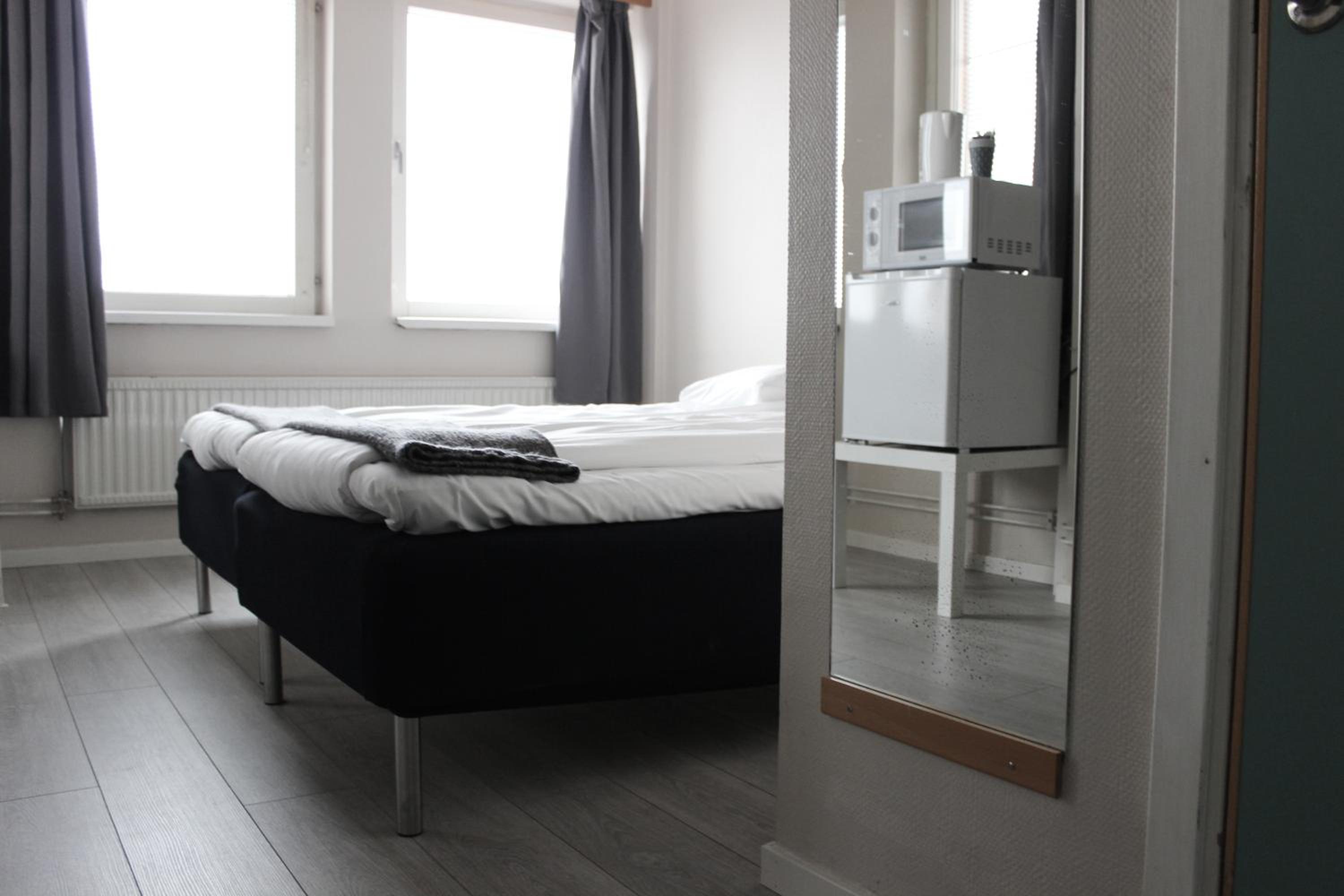 Standard Double Room - Photo 7