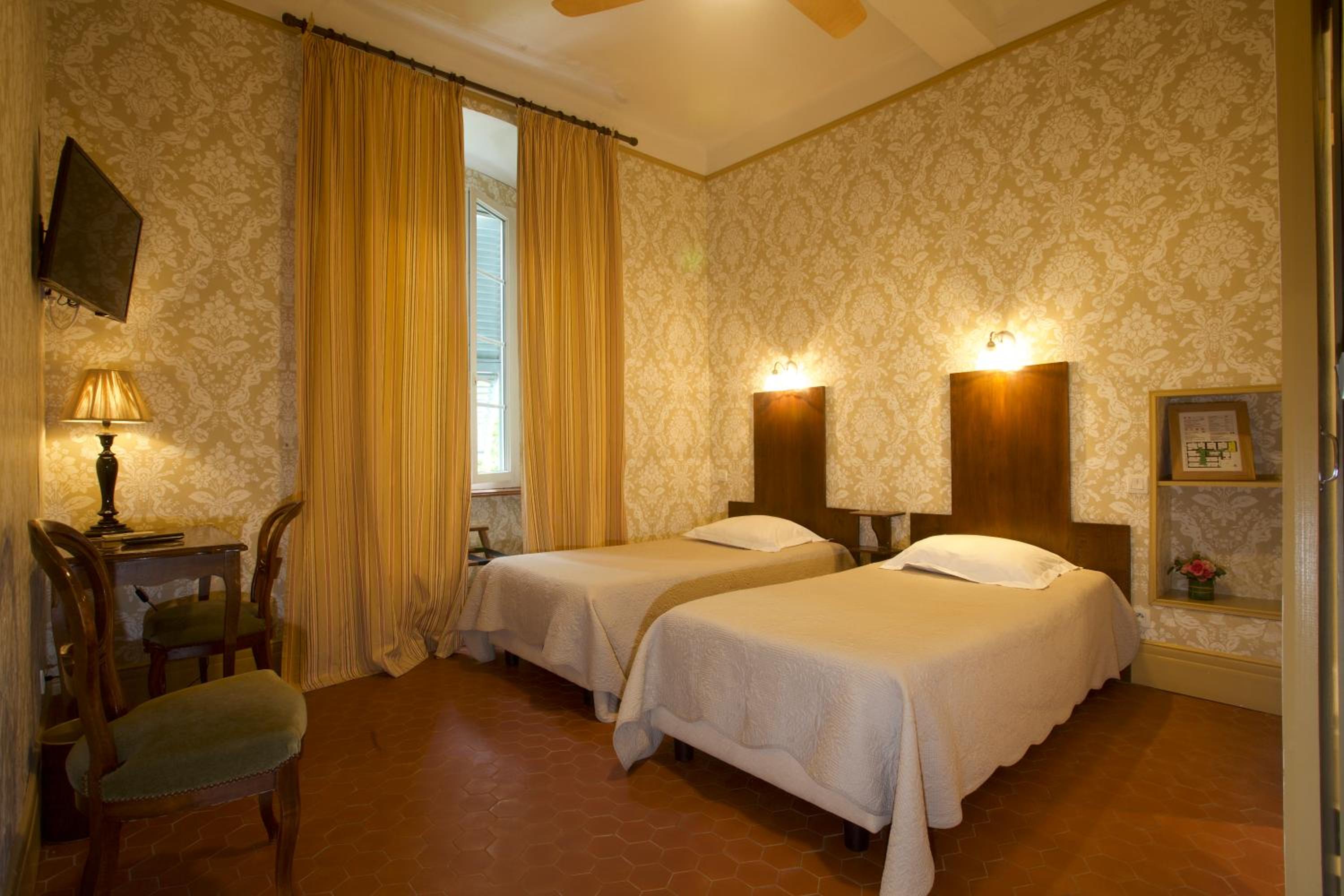 Twin Room with City View
