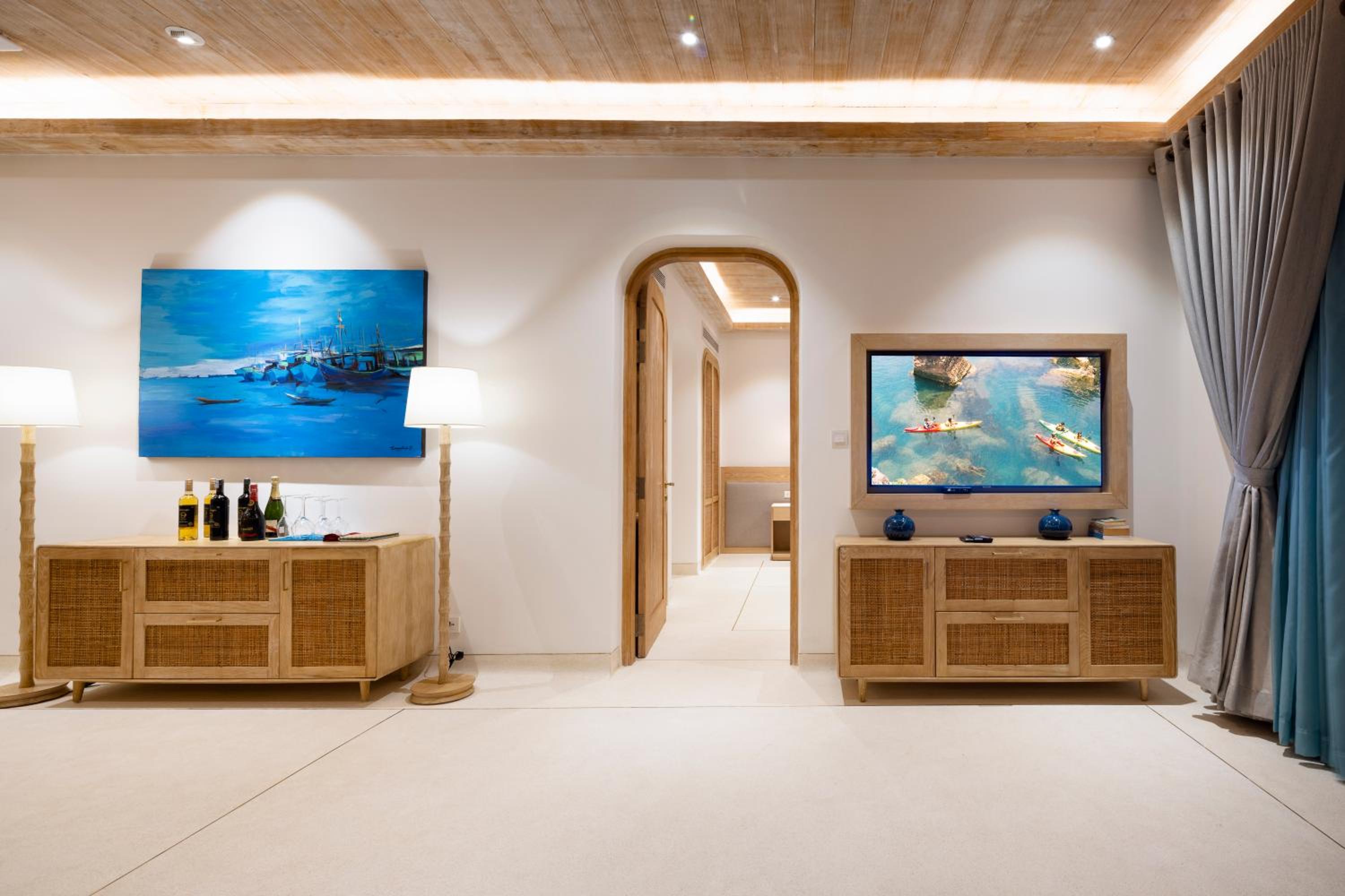 Three-Bedroom Pool Villa with Ocean View - Photo 11