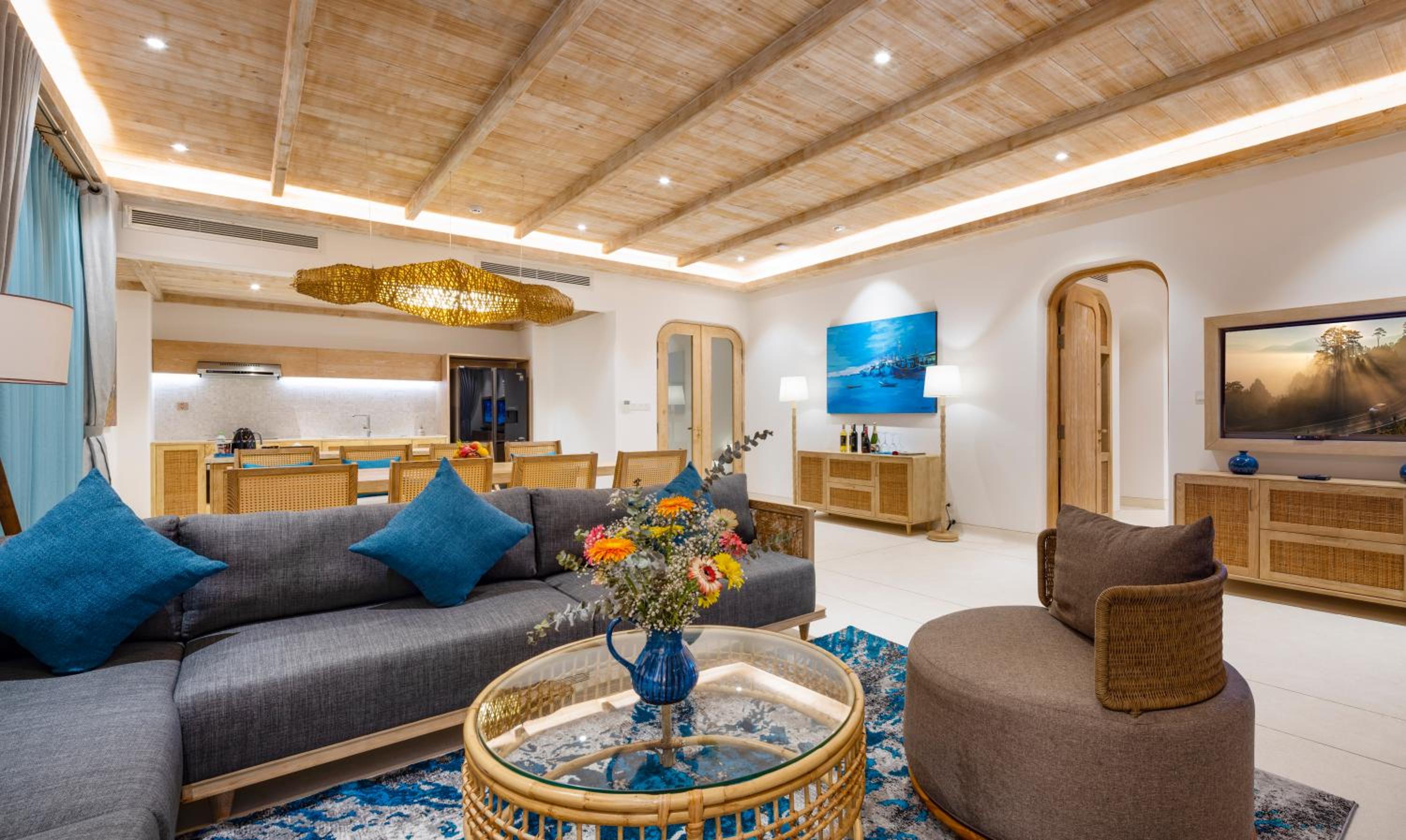 Three-Bedroom Pool Villa with Ocean View - Photo 9