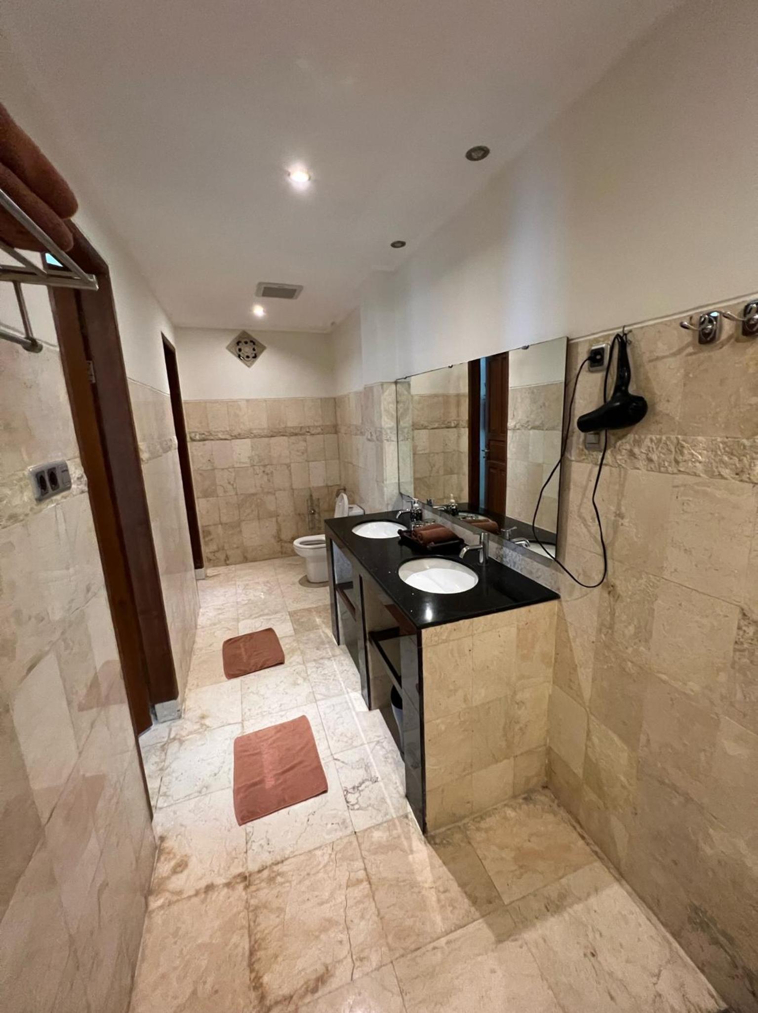 One-Bedroom Villa - Photo 8