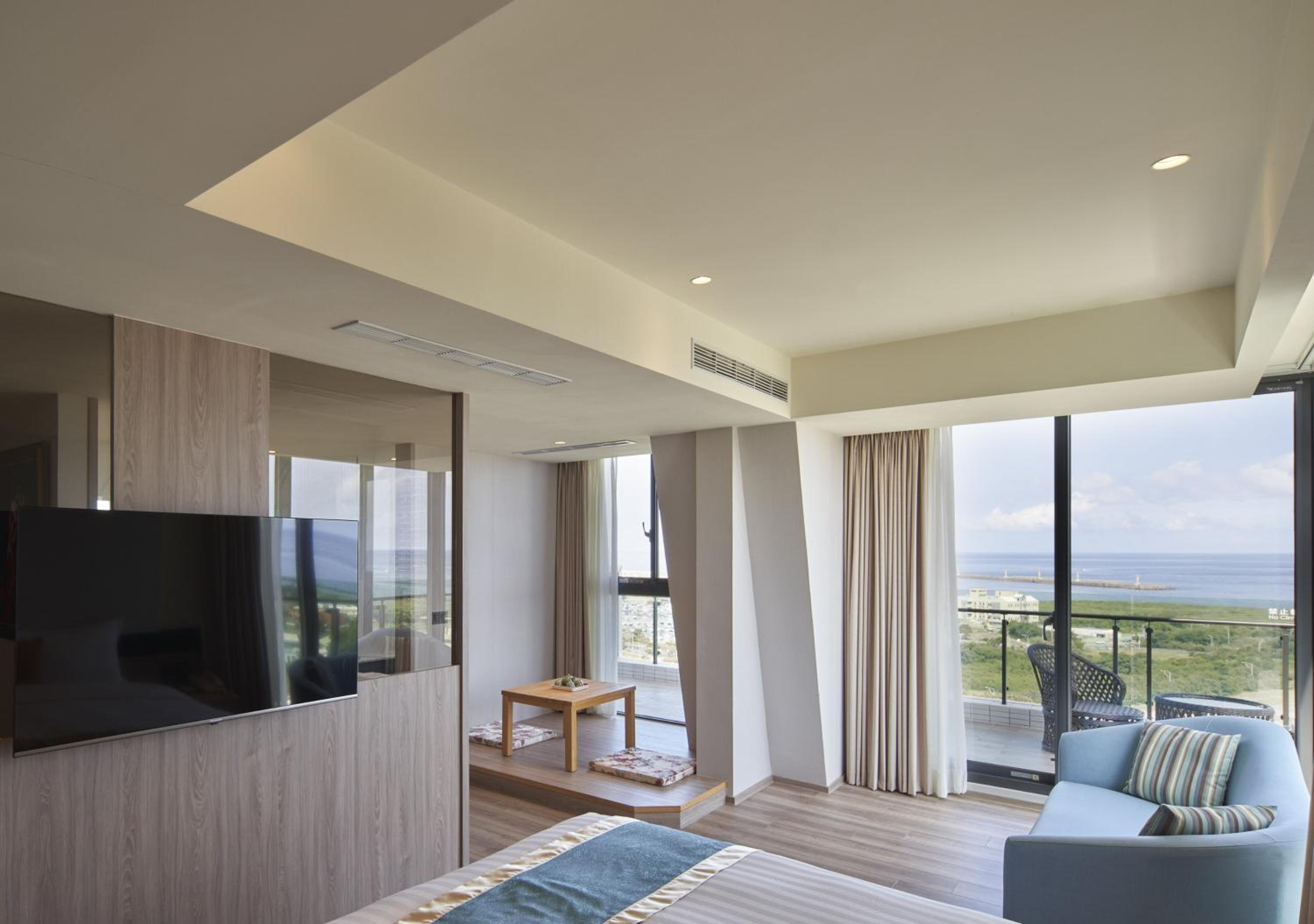 Deluxe Double or Twin Room with Ocean View photo 2