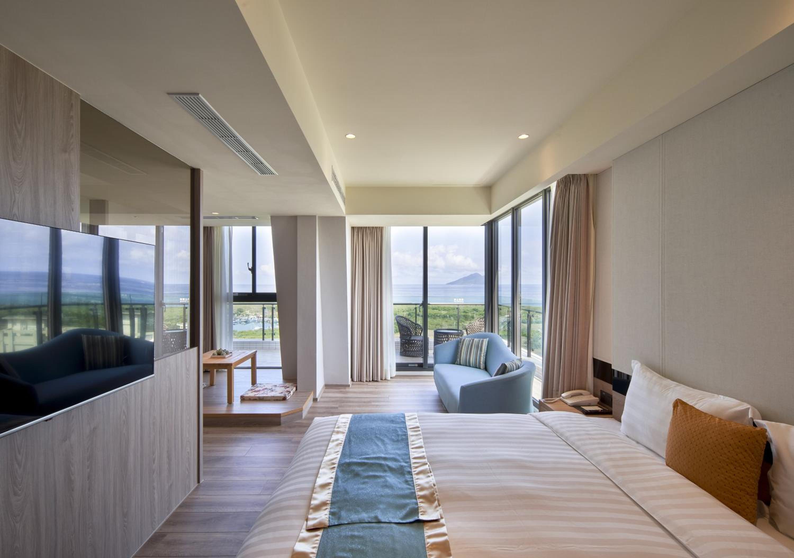 Deluxe Double or Twin Room with Ocean View photo 1