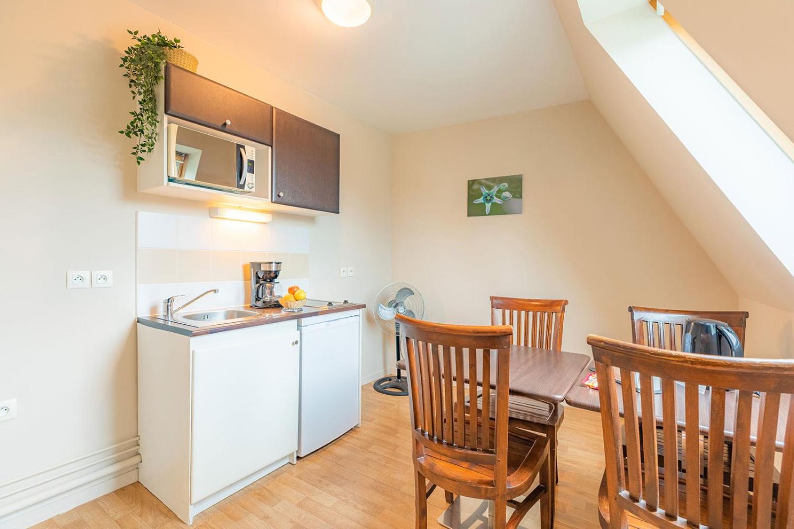 Apartment - Photo 3