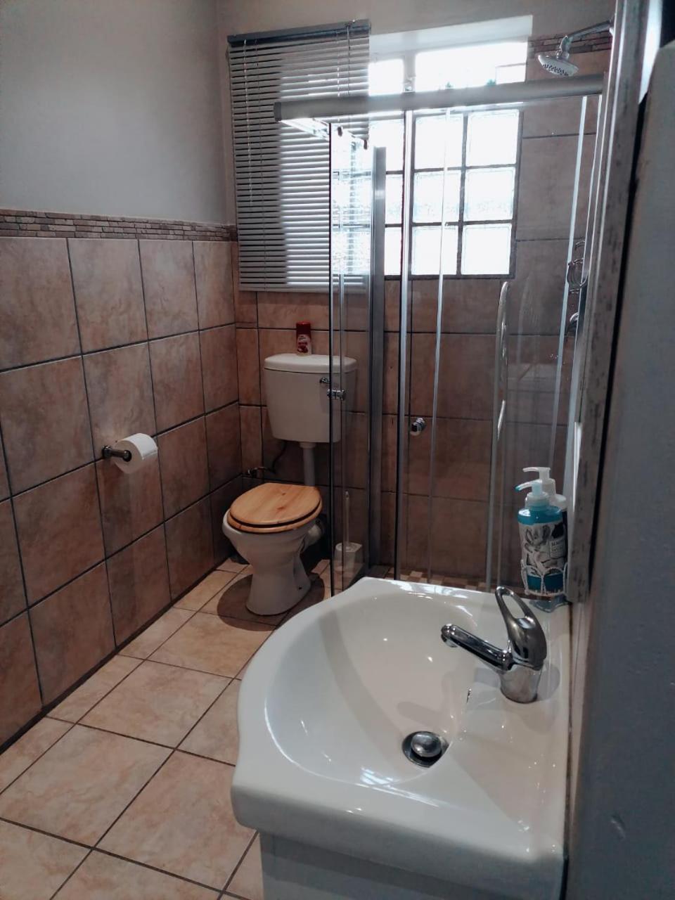  Double Room - Photo 9