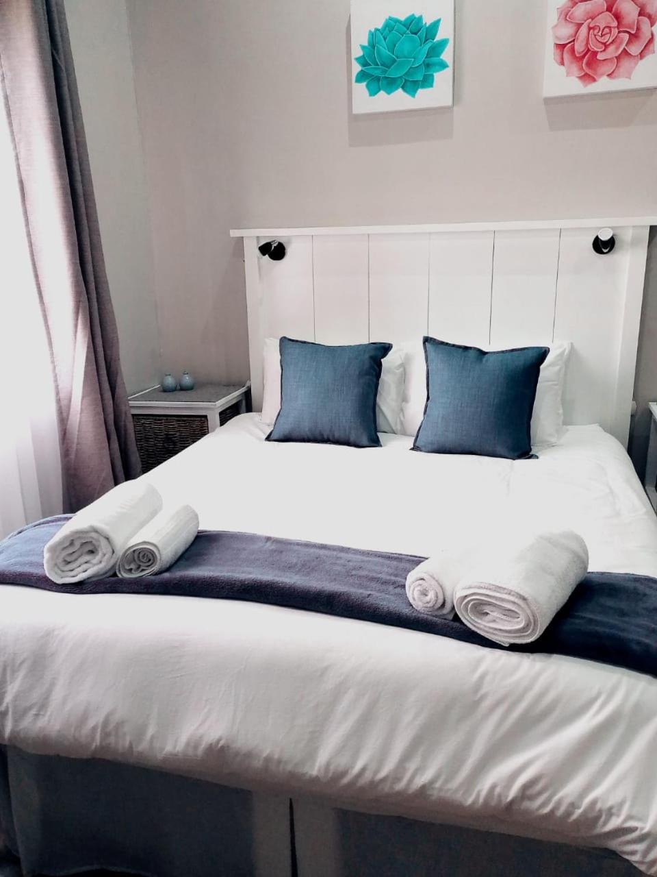  Double Room - Photo 1