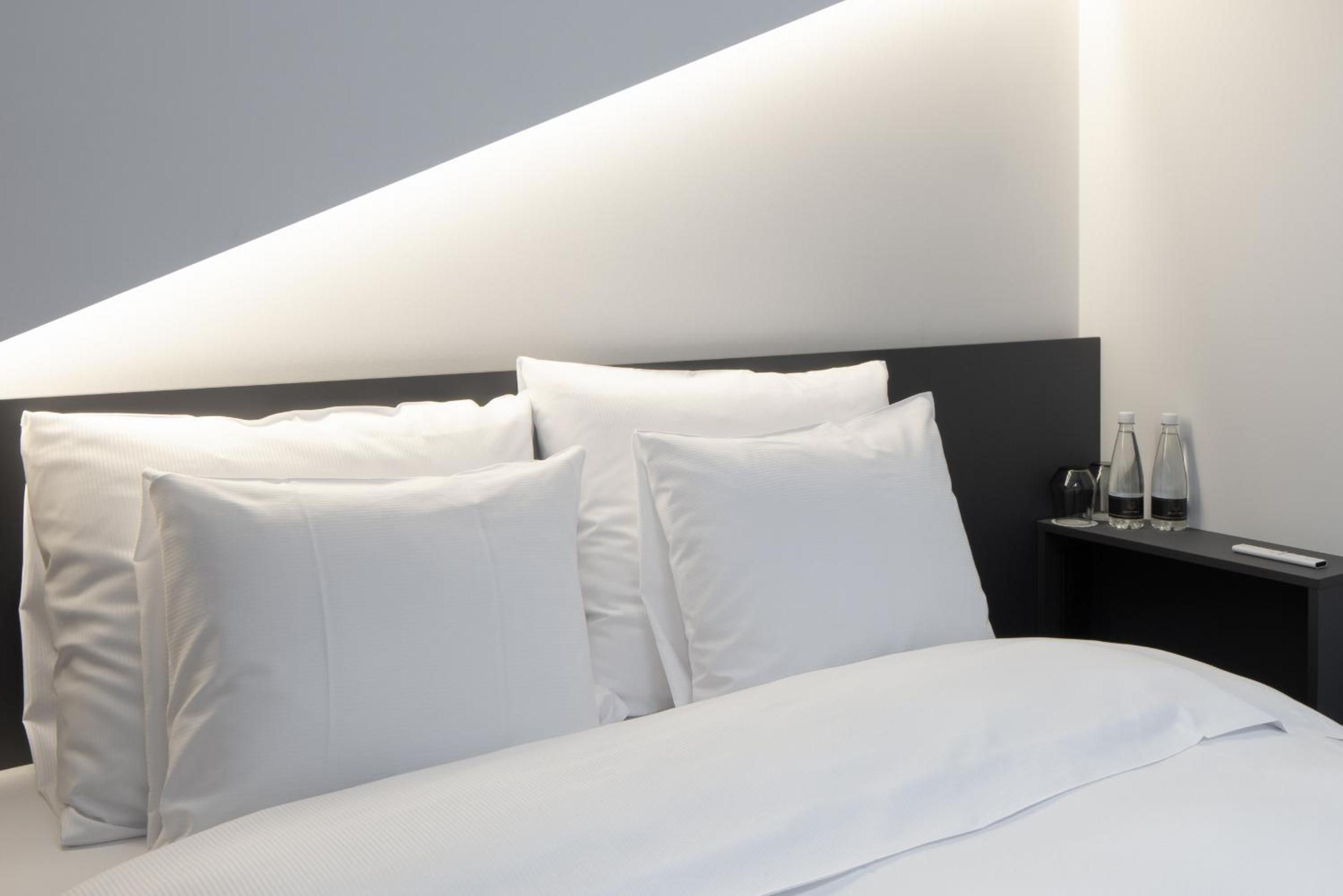 Double Room - Photo 8