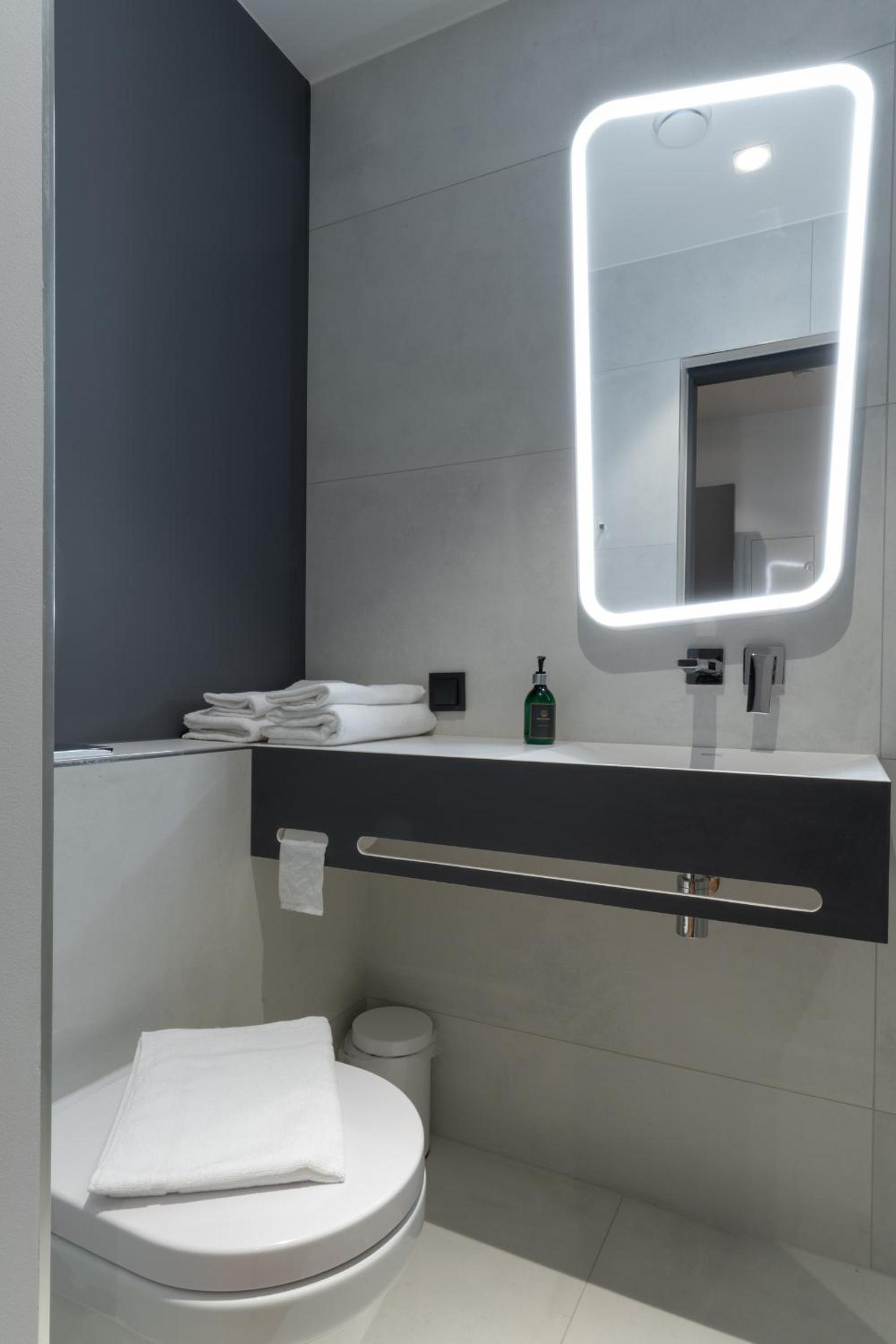 Superior Twin Room - Photo 3