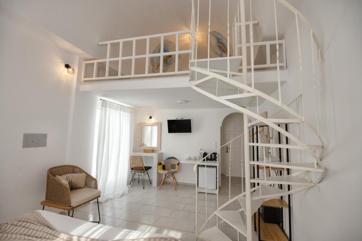 Split Level Apartment photo 1