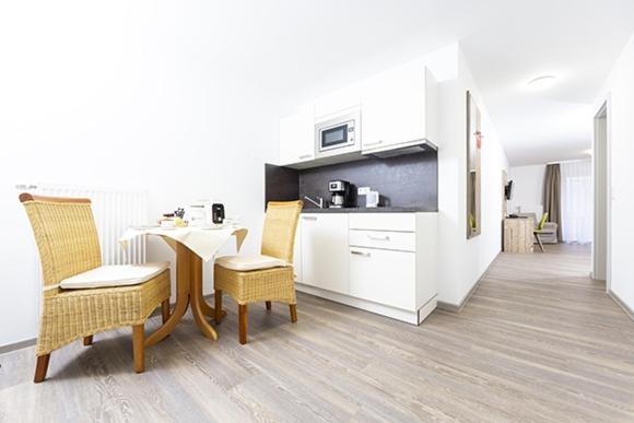 Apartment with Balcony photo 2