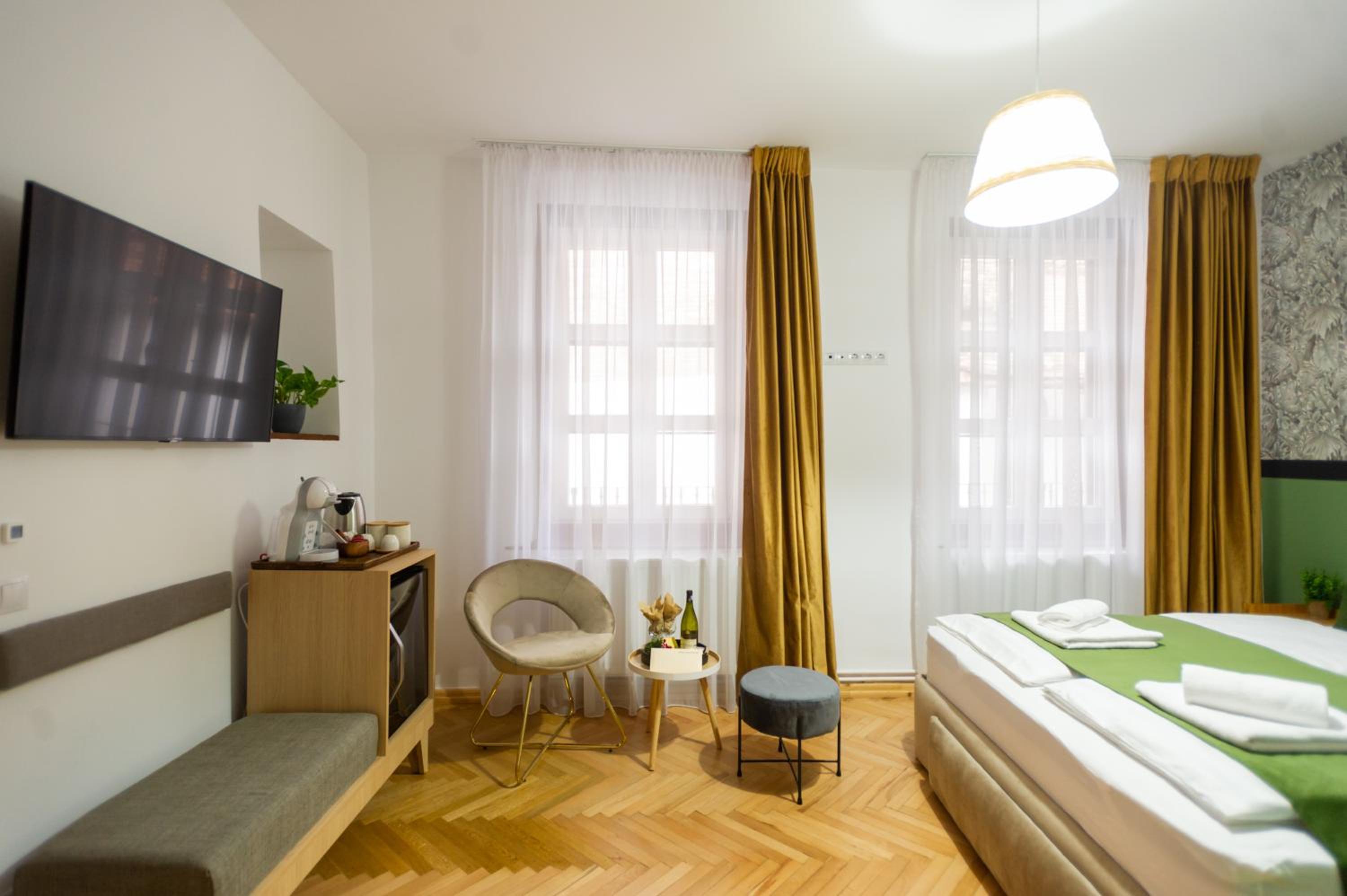 Standard Double Room - Photo 5