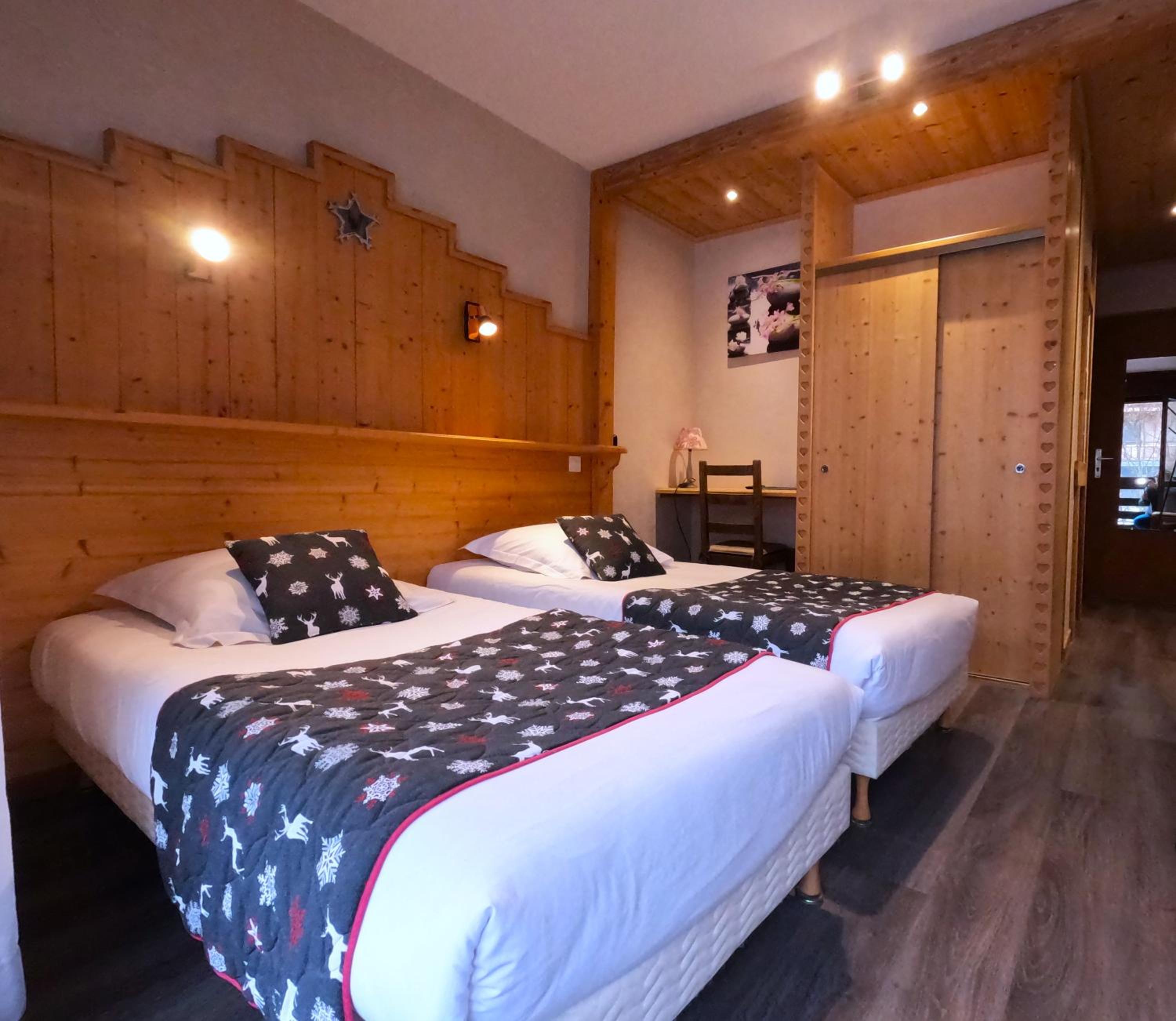 Twin Room - Photo 4