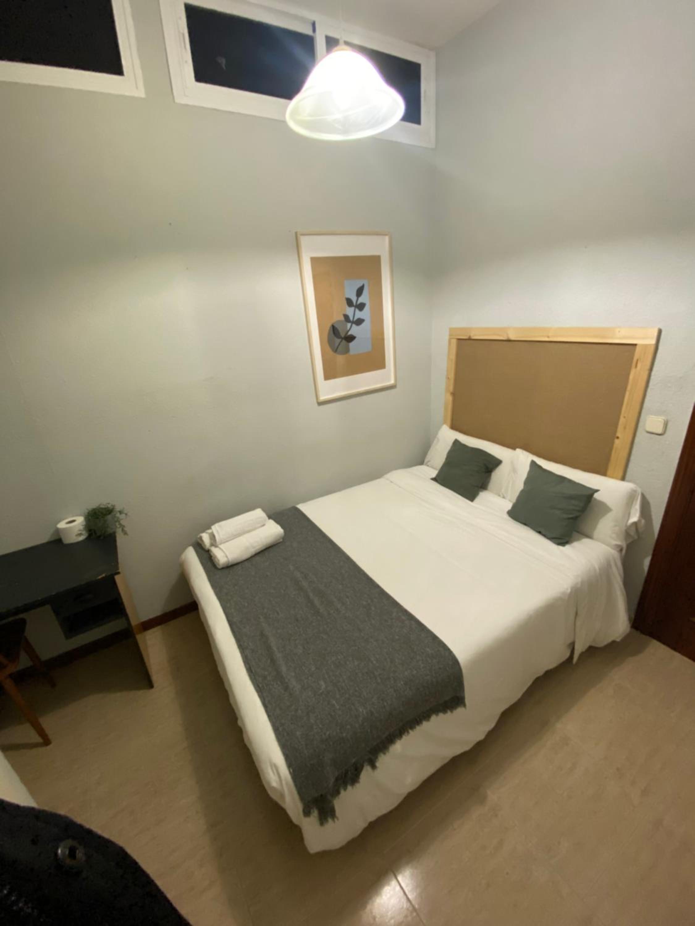 Double Room with Shared Bathroom photo 2