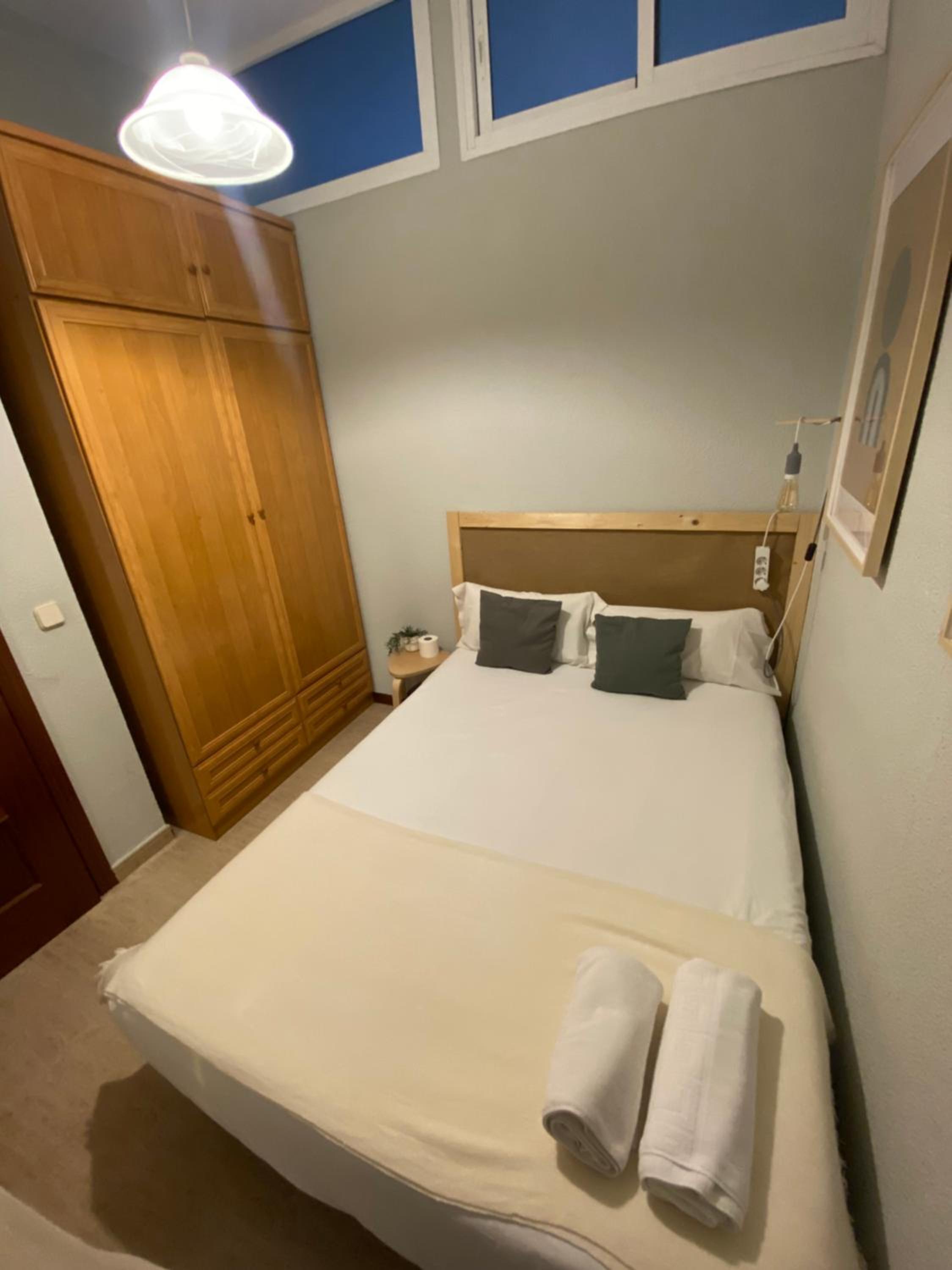 Double Room with Shared Bathroom photo 3
