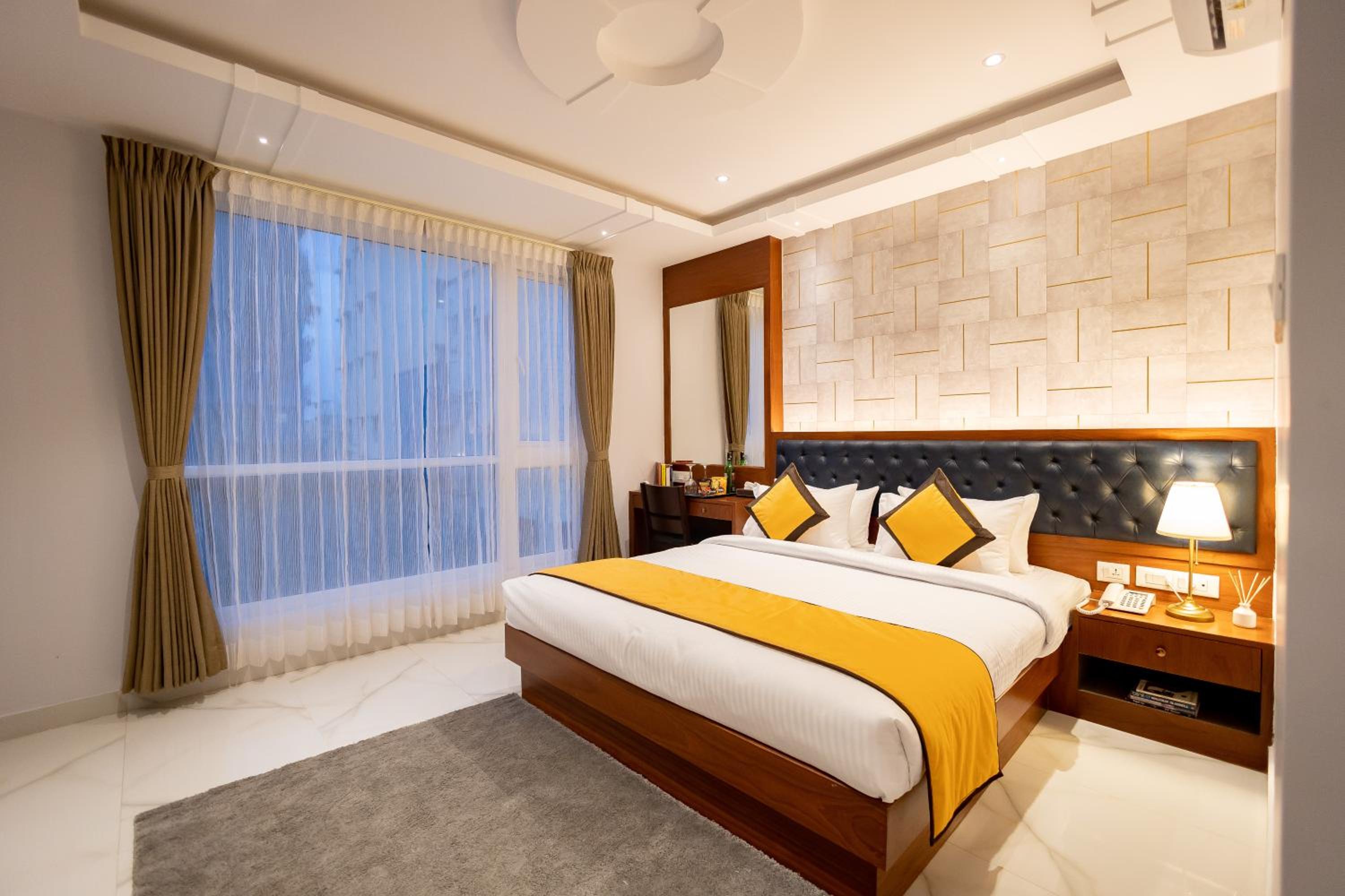 Deluxe Double Room - Photo 1