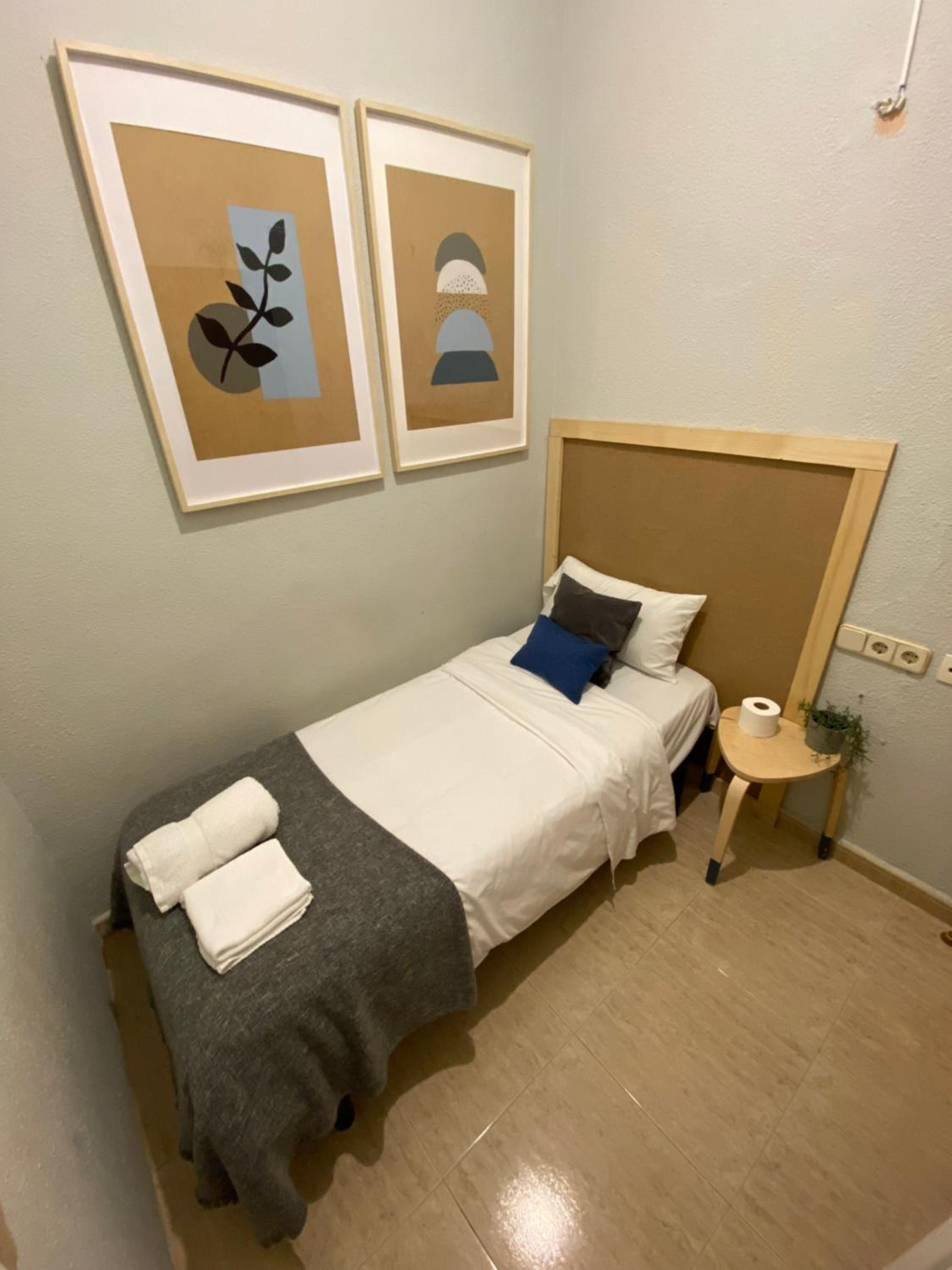 Double Room with Shared Bathroom photo 3
