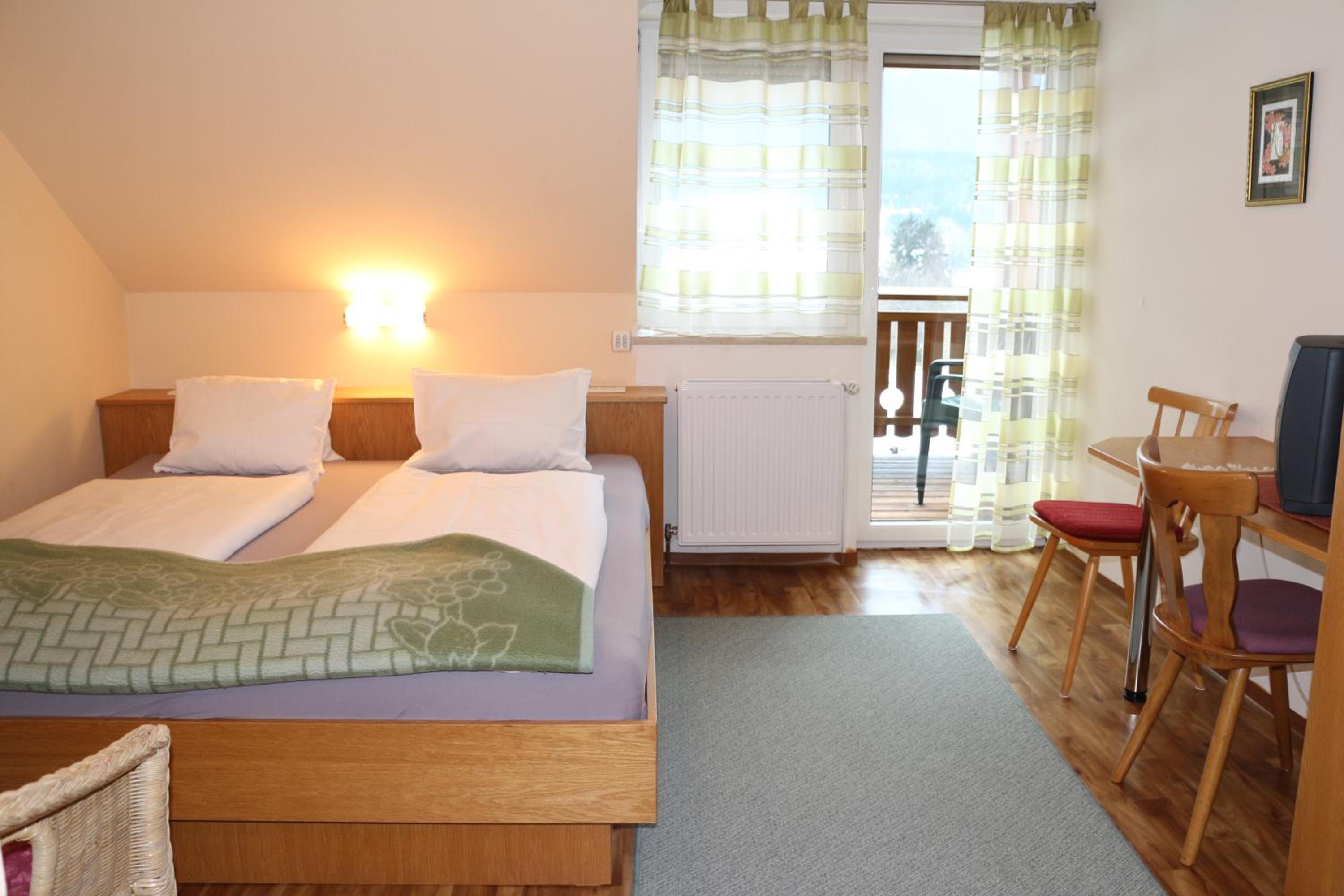 Comfort Two-Bedroom Apartment with Balcony photo 1
