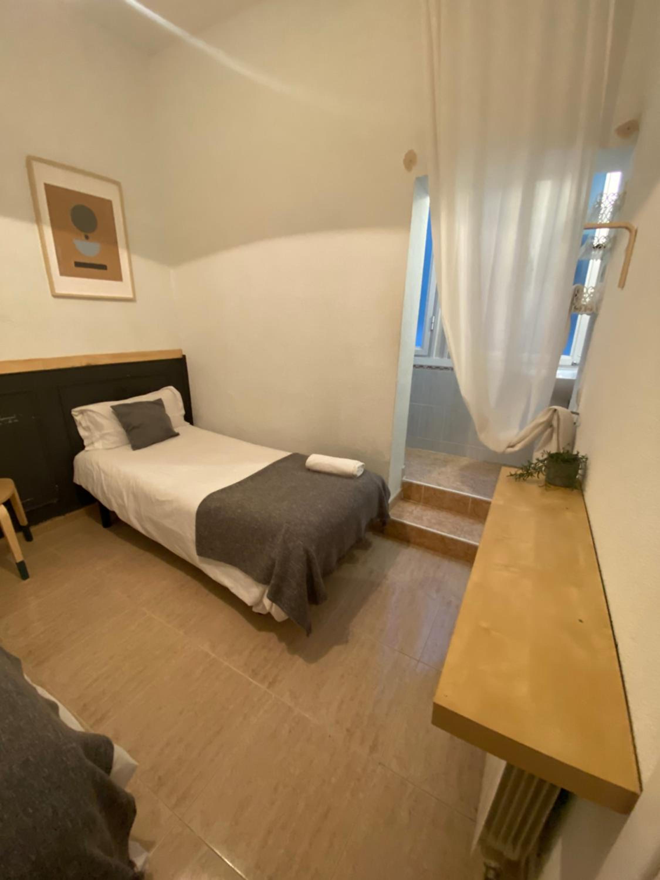 Double Room with Private Toilet photo 3