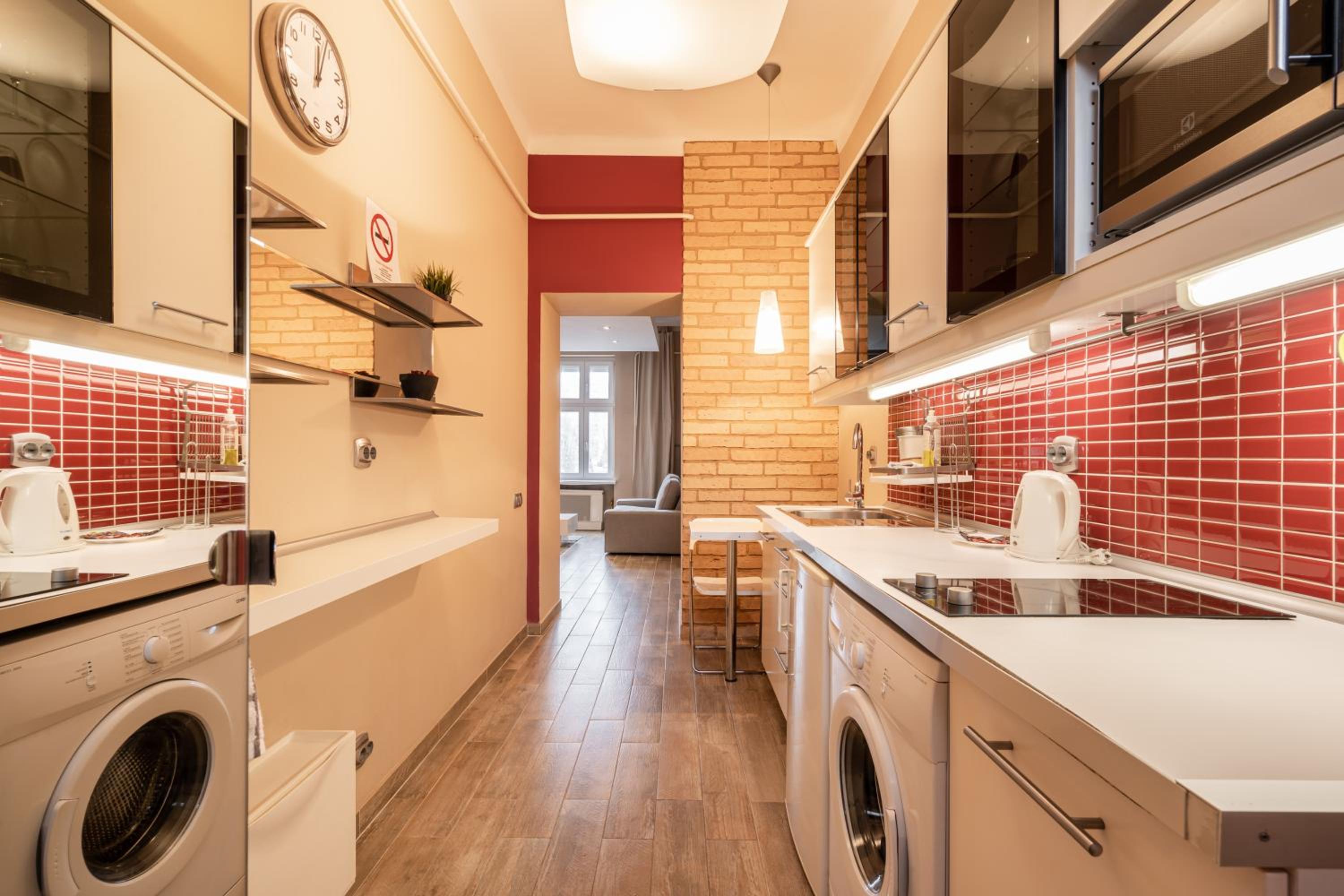 Studio Apartment - Photo 6