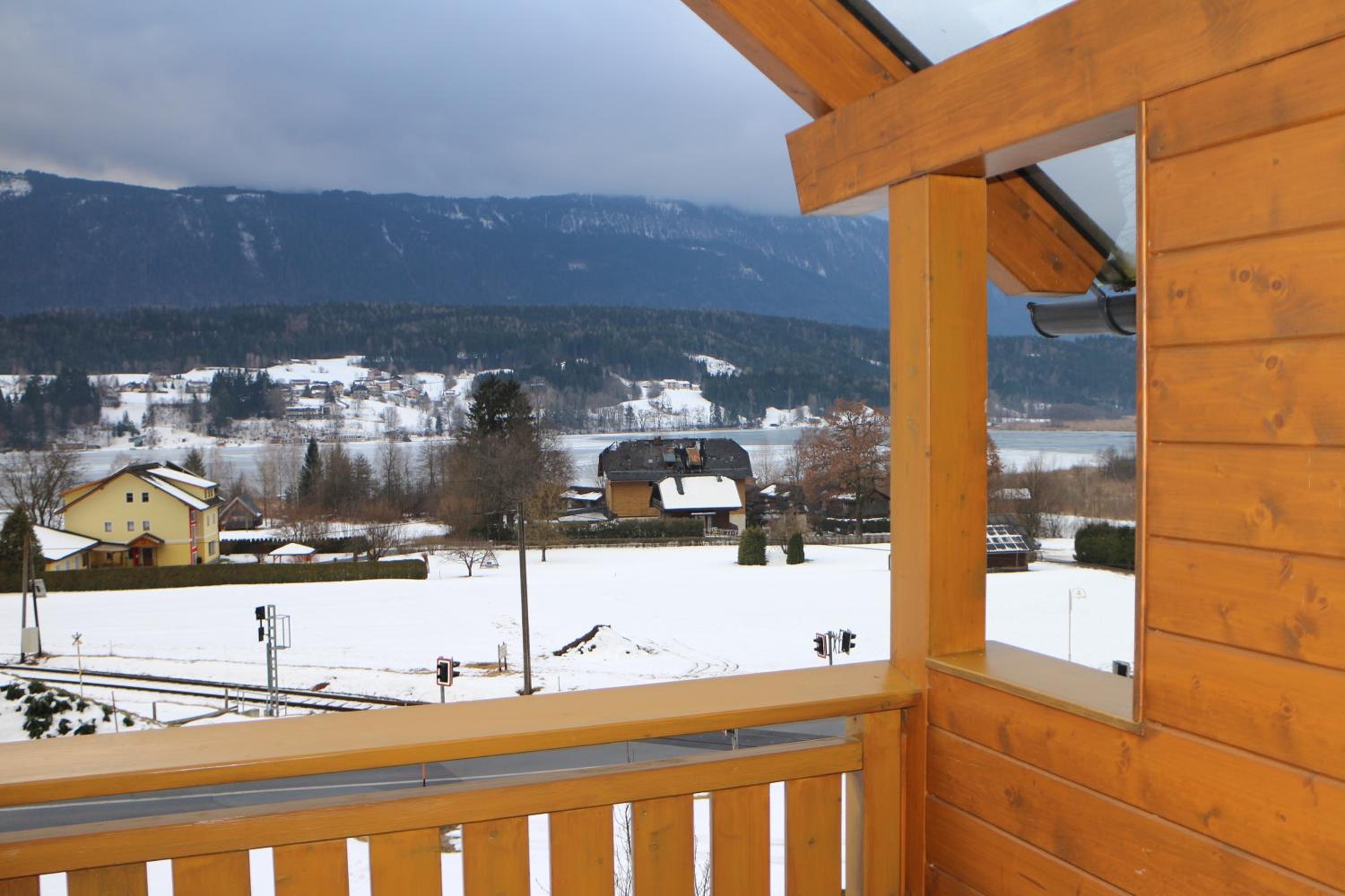 Two-Bedroom Apartment with Balcony photo 3