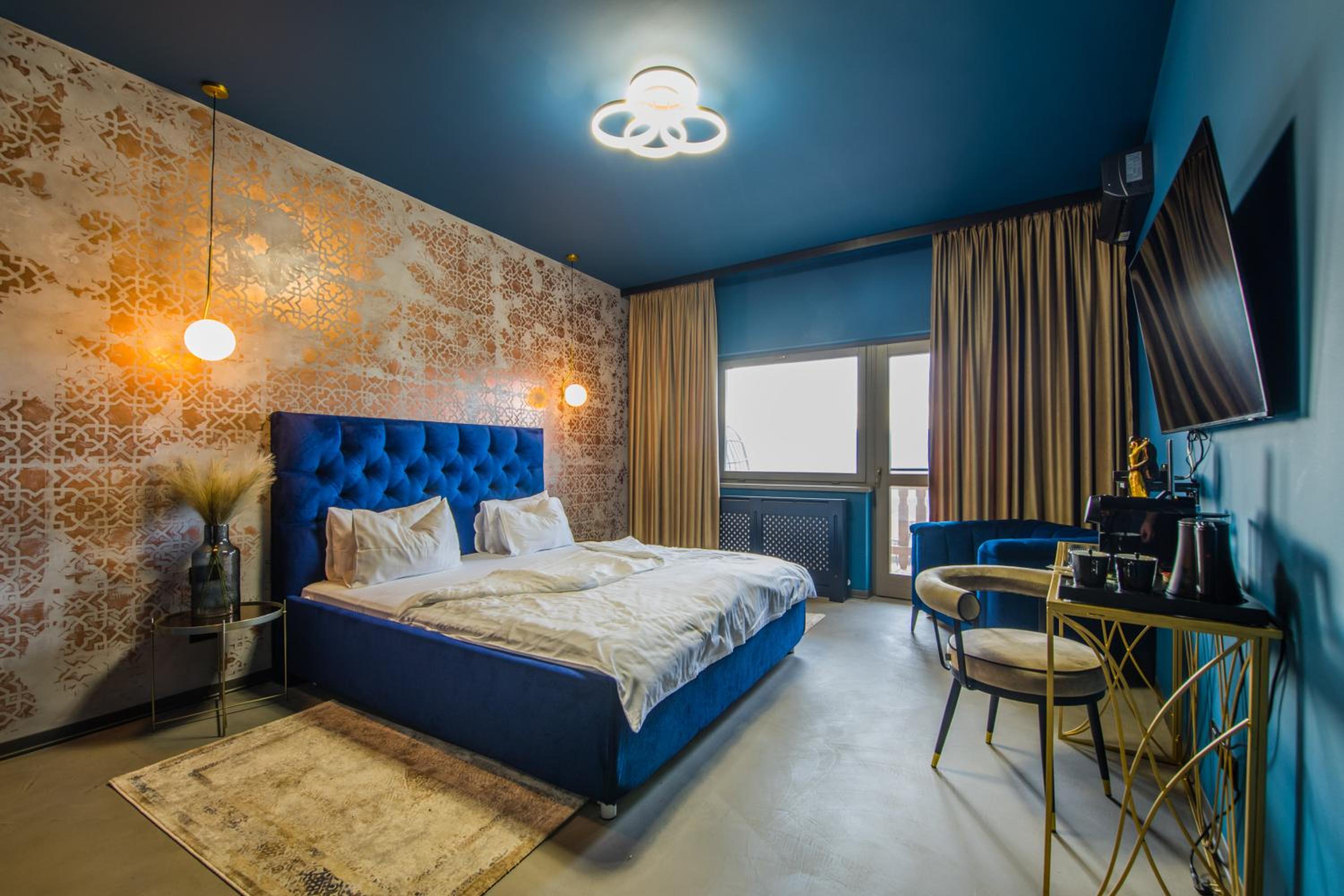 Double or Twin Room with Swimming Pool Access photo 3
