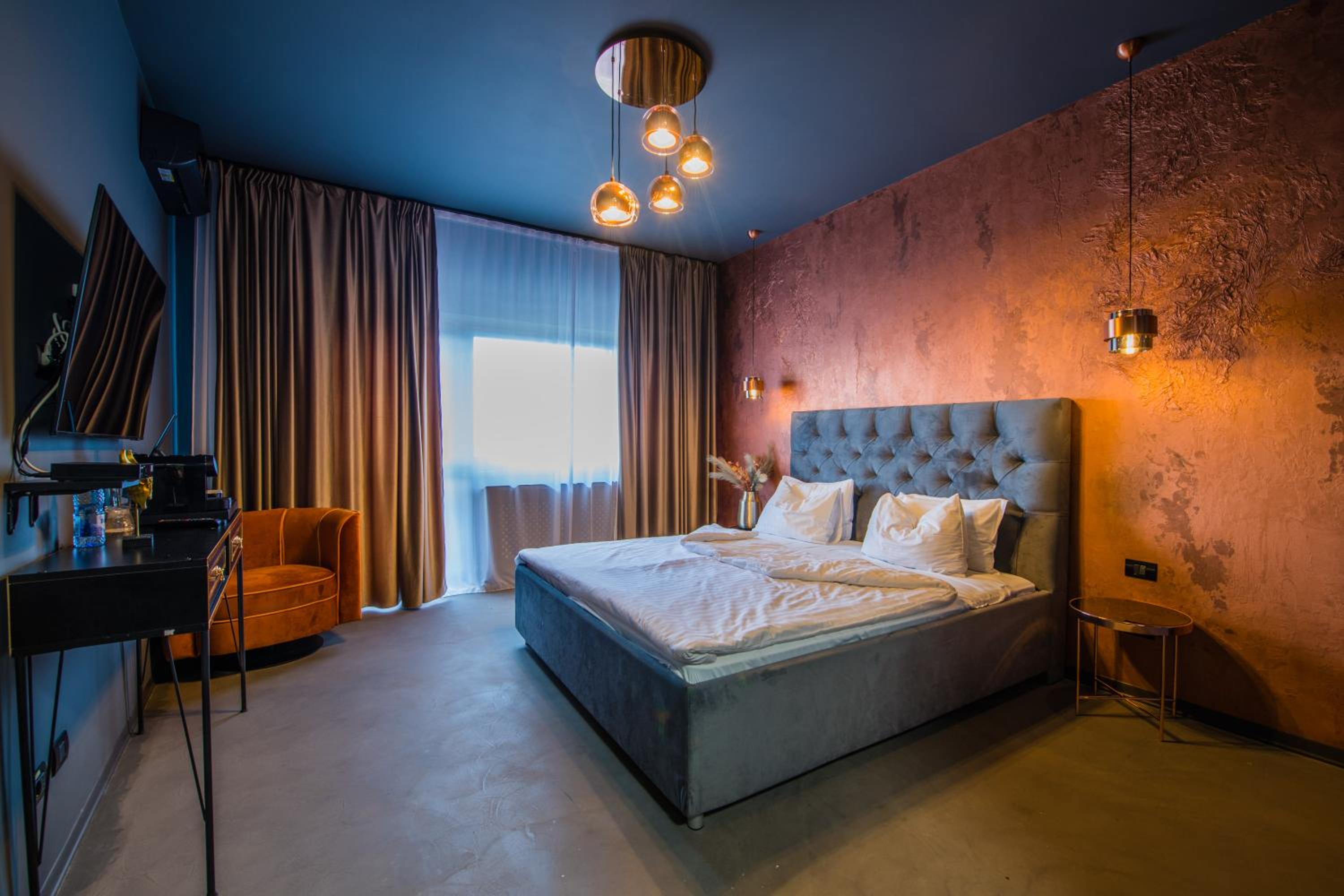 Double or Twin Room with Swimming Pool Access photo 3